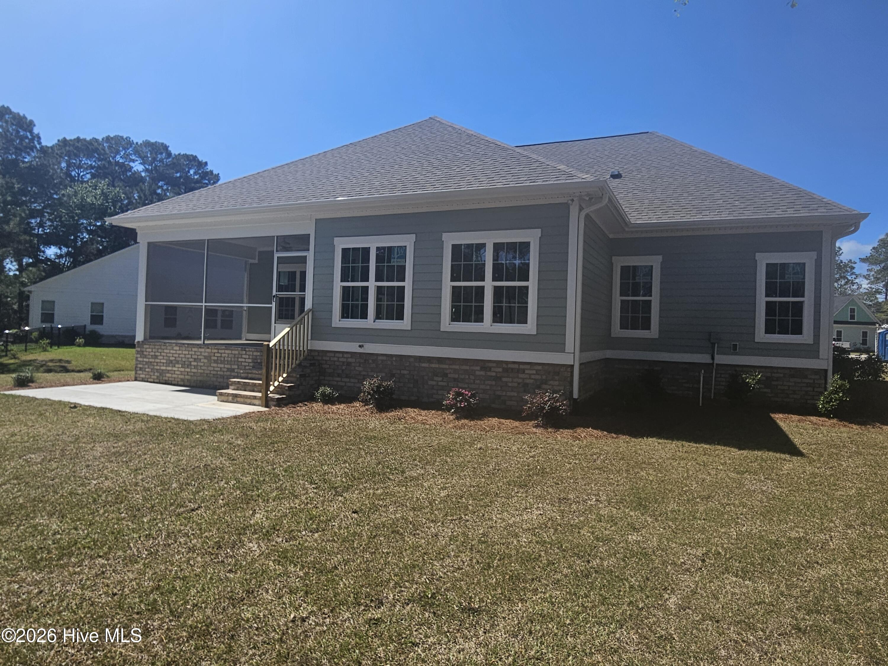 100532823 | Photo 71