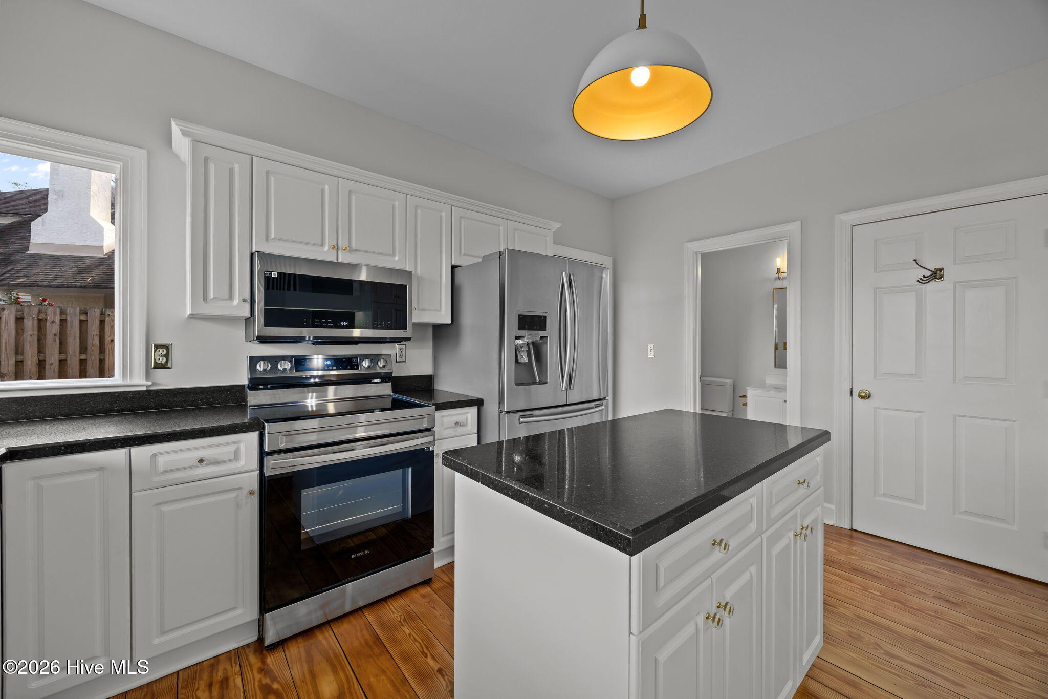 100551579 | Photo 17