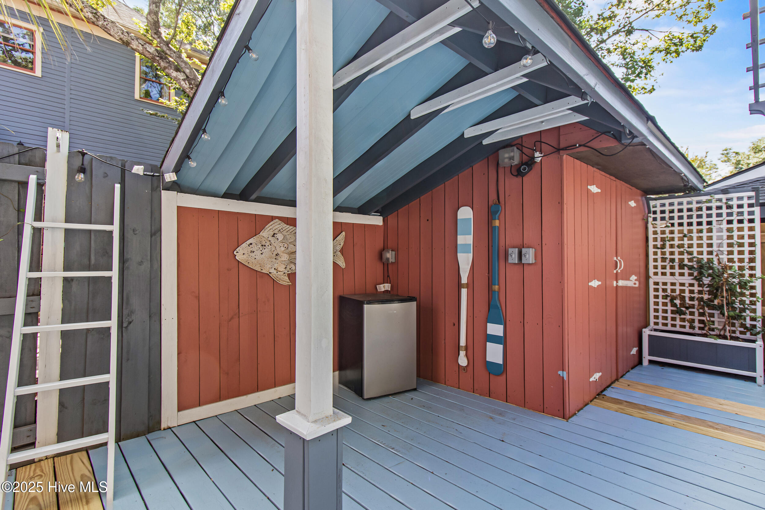 100532640 | Photo 49