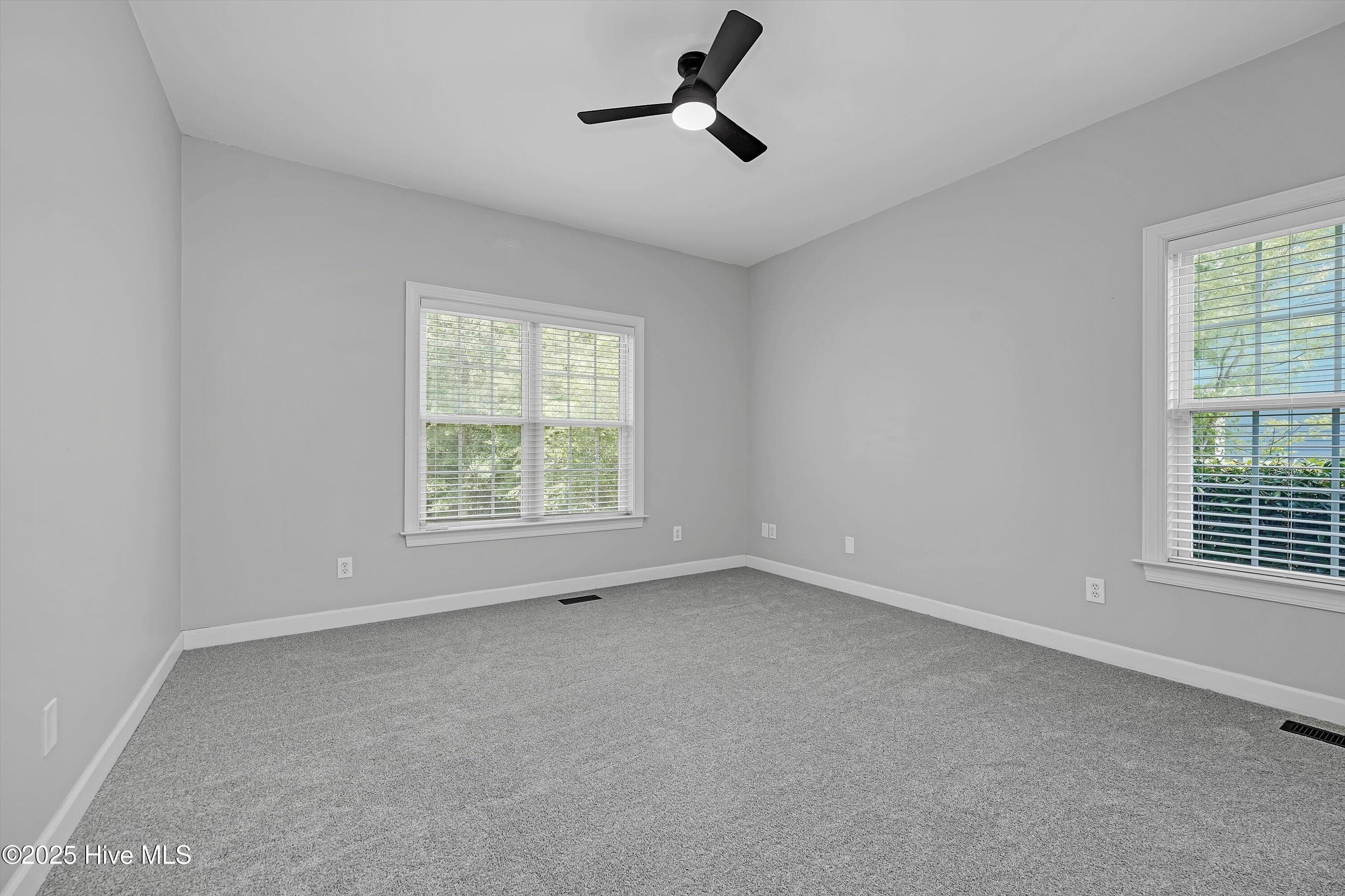 100515294 | Photo 13