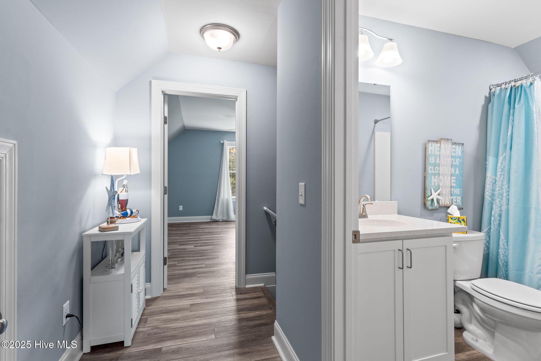 100530227 | Photo 40