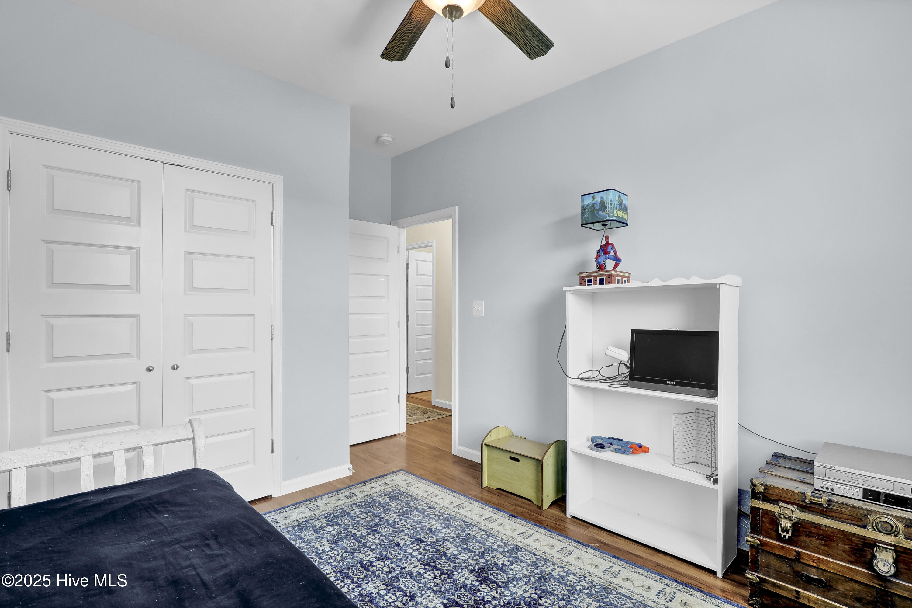 100511800 | Photo 33