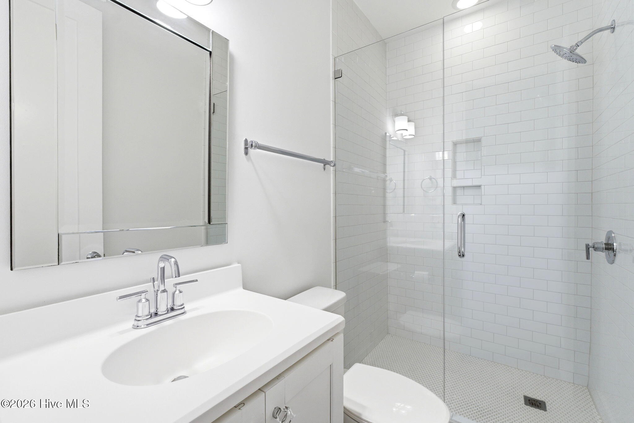 100564360 | Photo 31