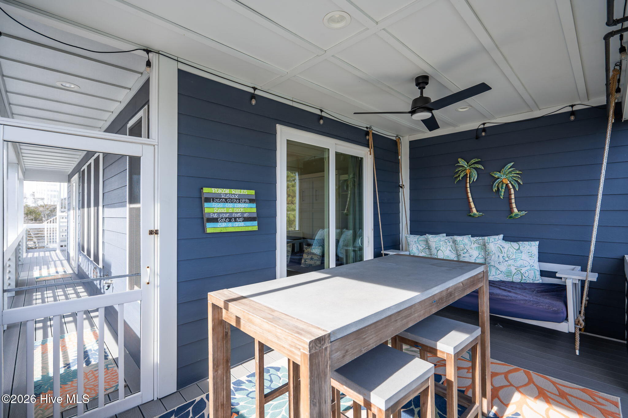 100552743 | Photo 40