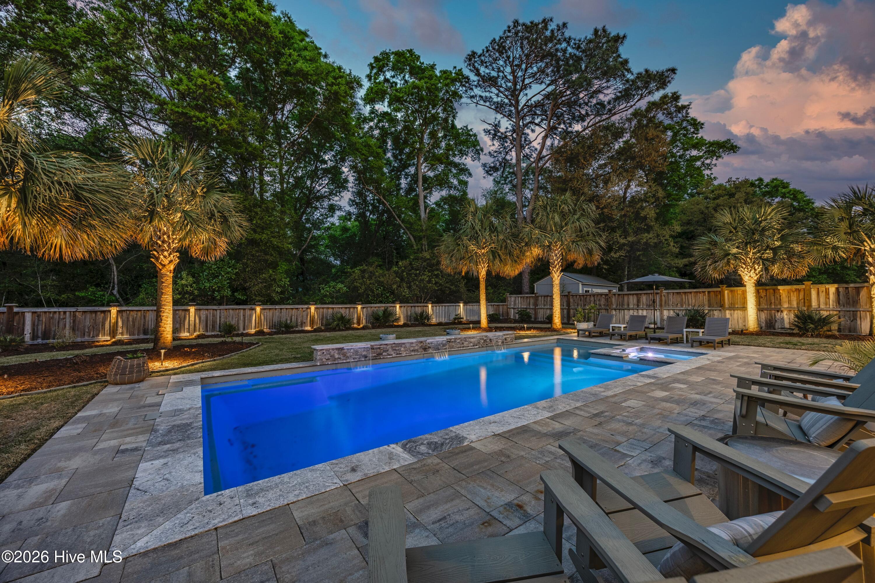 100566048 | Photo 62