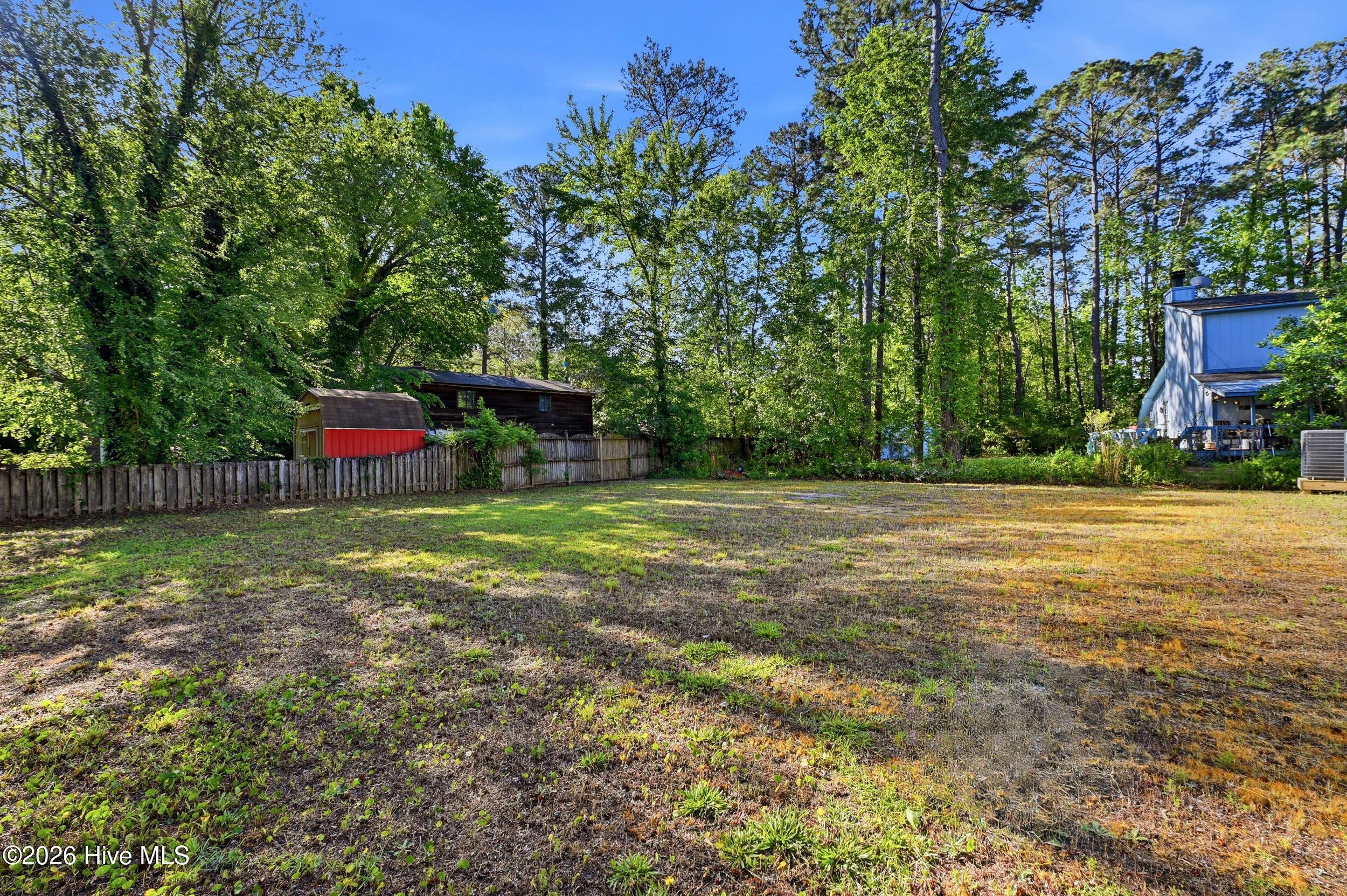 100570518 | Photo 30