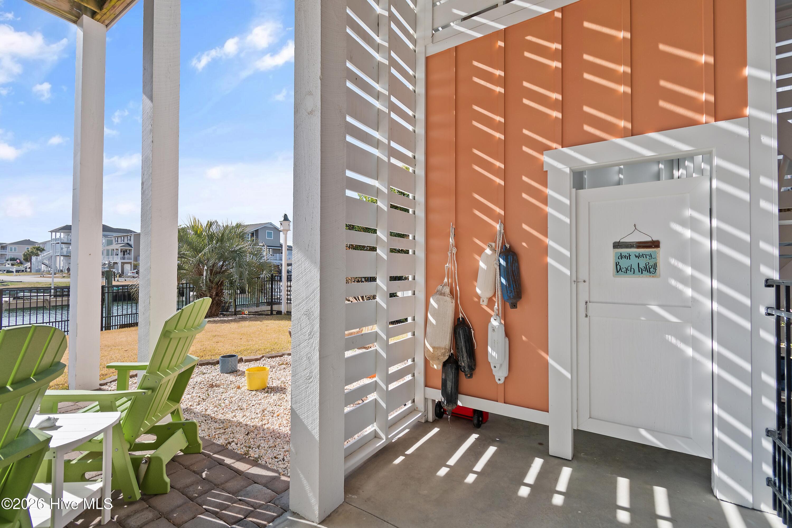 100547870 | Photo 53