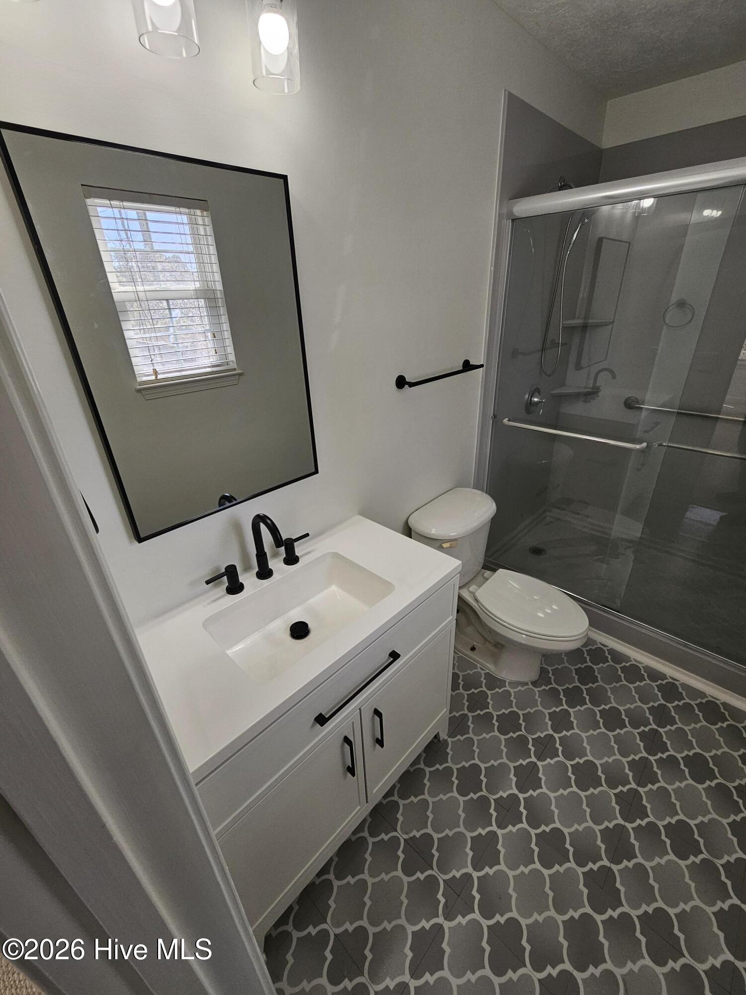 100557905 | Photo 25