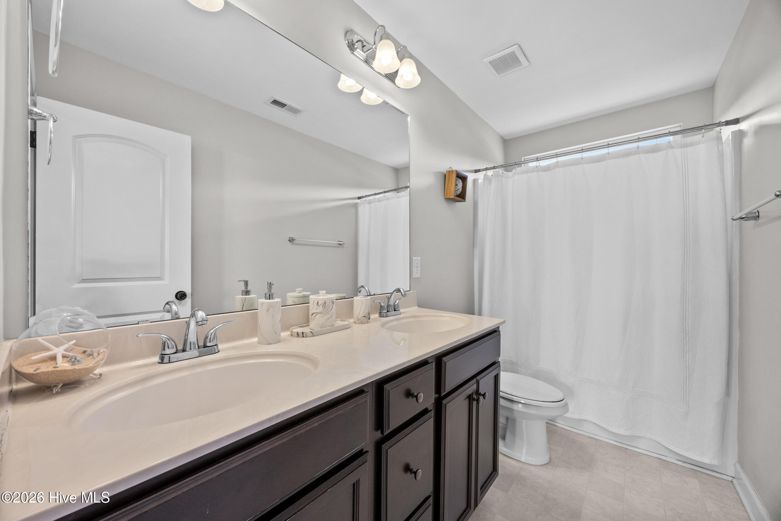 100558601 | Photo 19