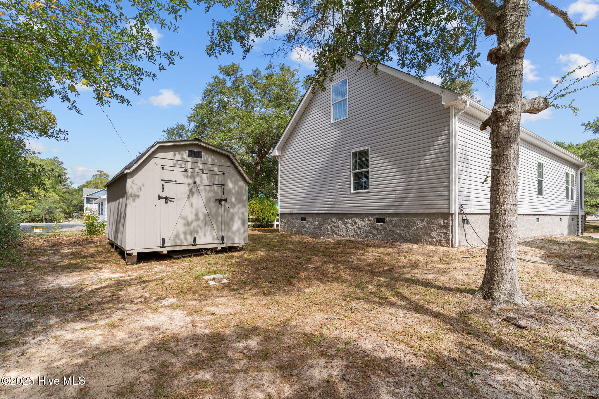 100535377 | Photo 43