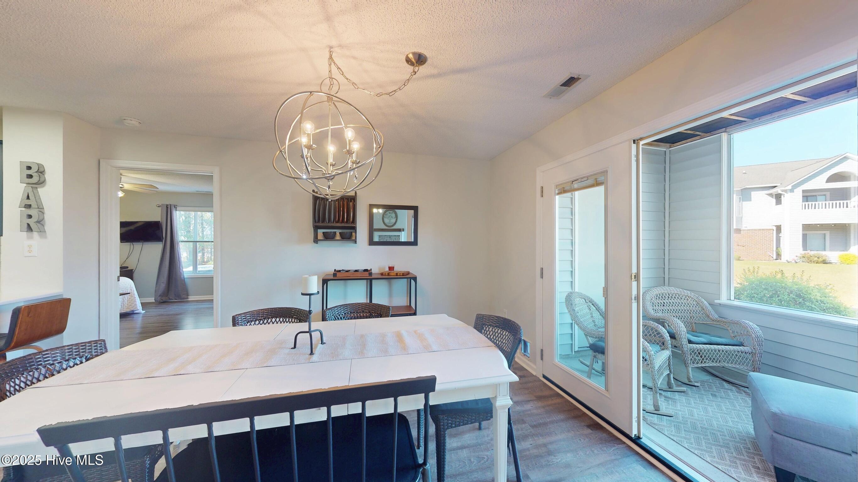 100542842 | Photo 11