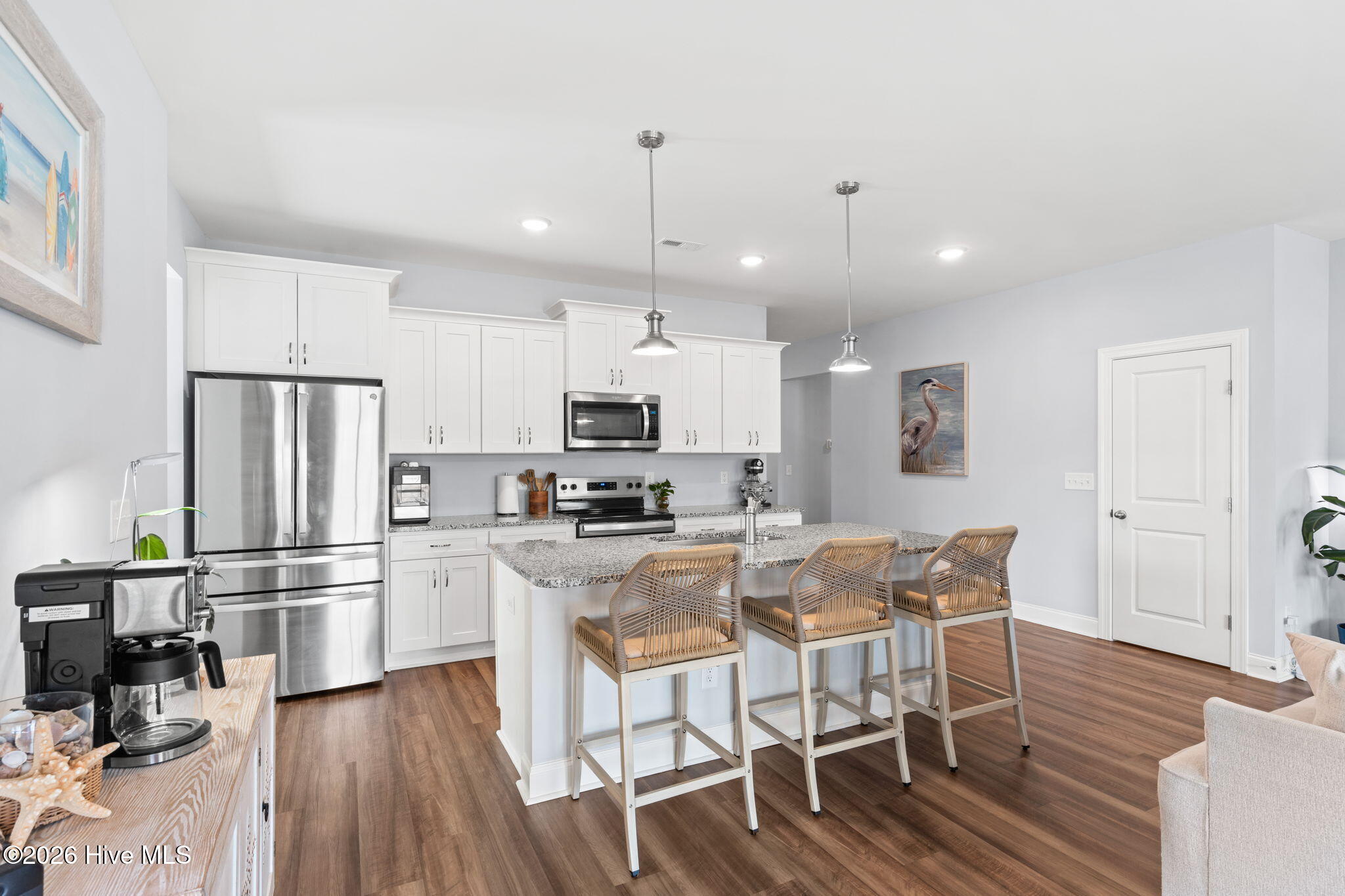 100556728 | Photo 11