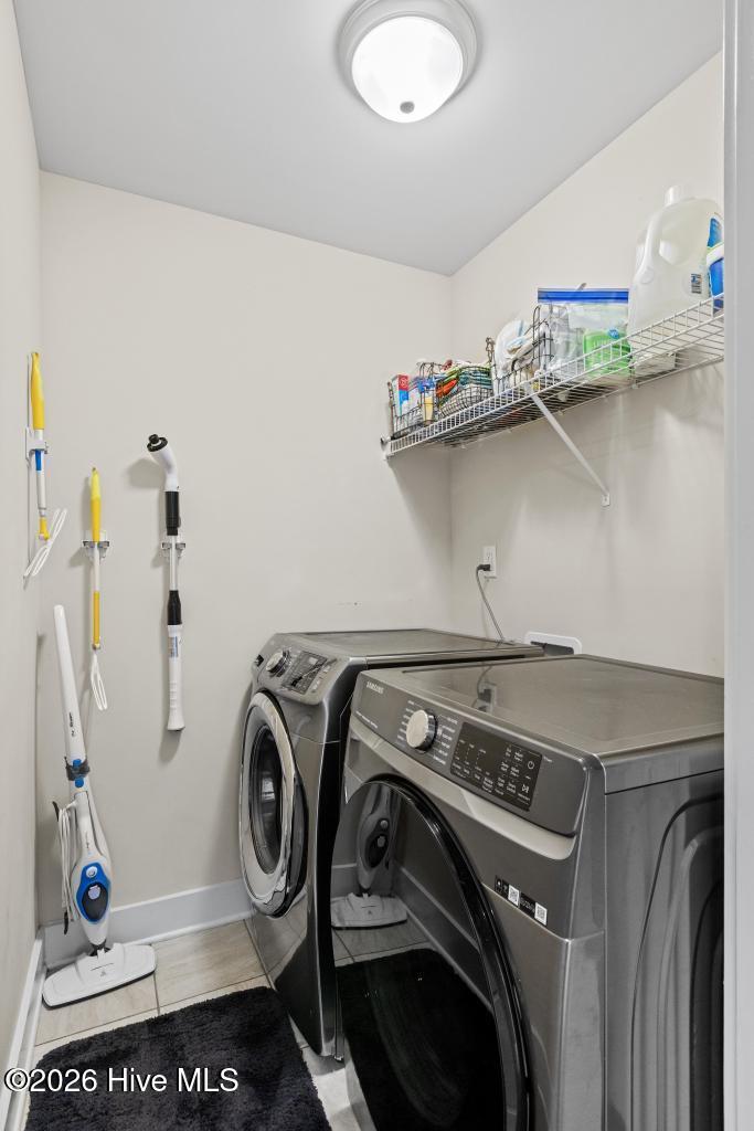 100560208 | Photo 36