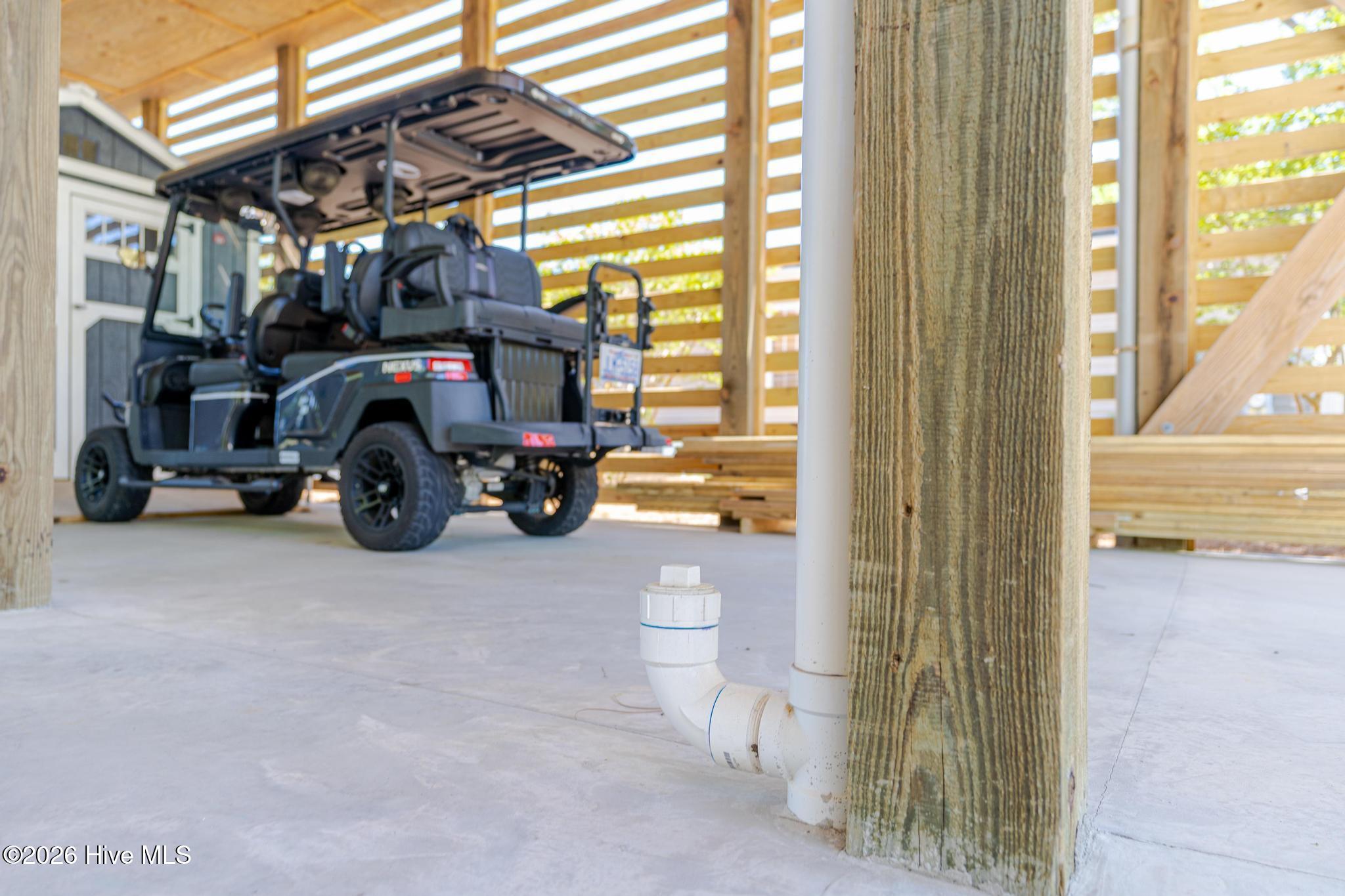 100569220 | Photo 47