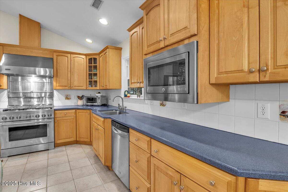 100536639 | Photo 21