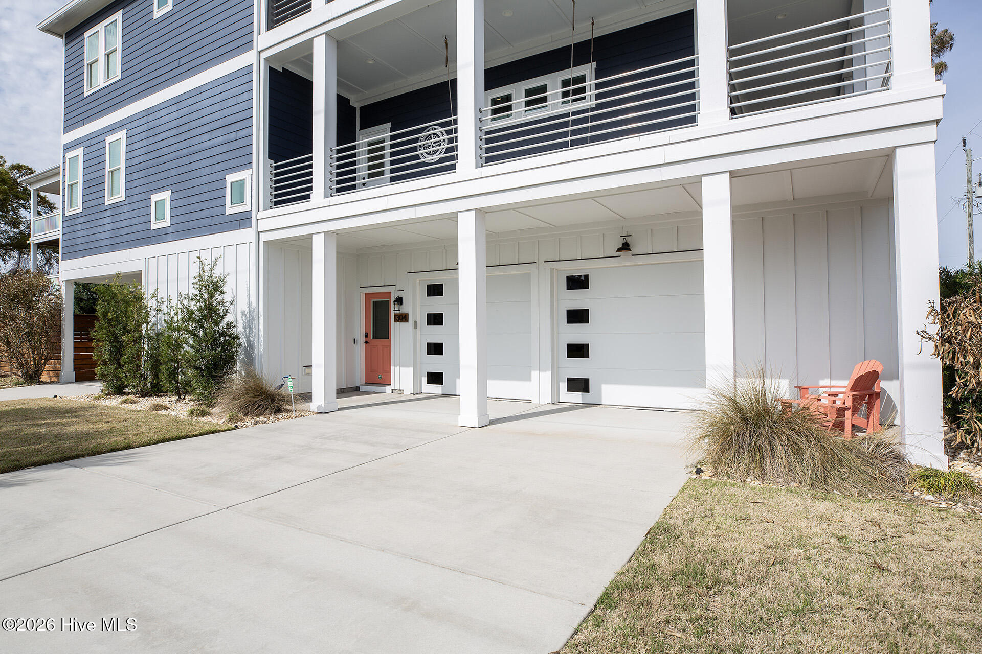 100562975 | Photo 59