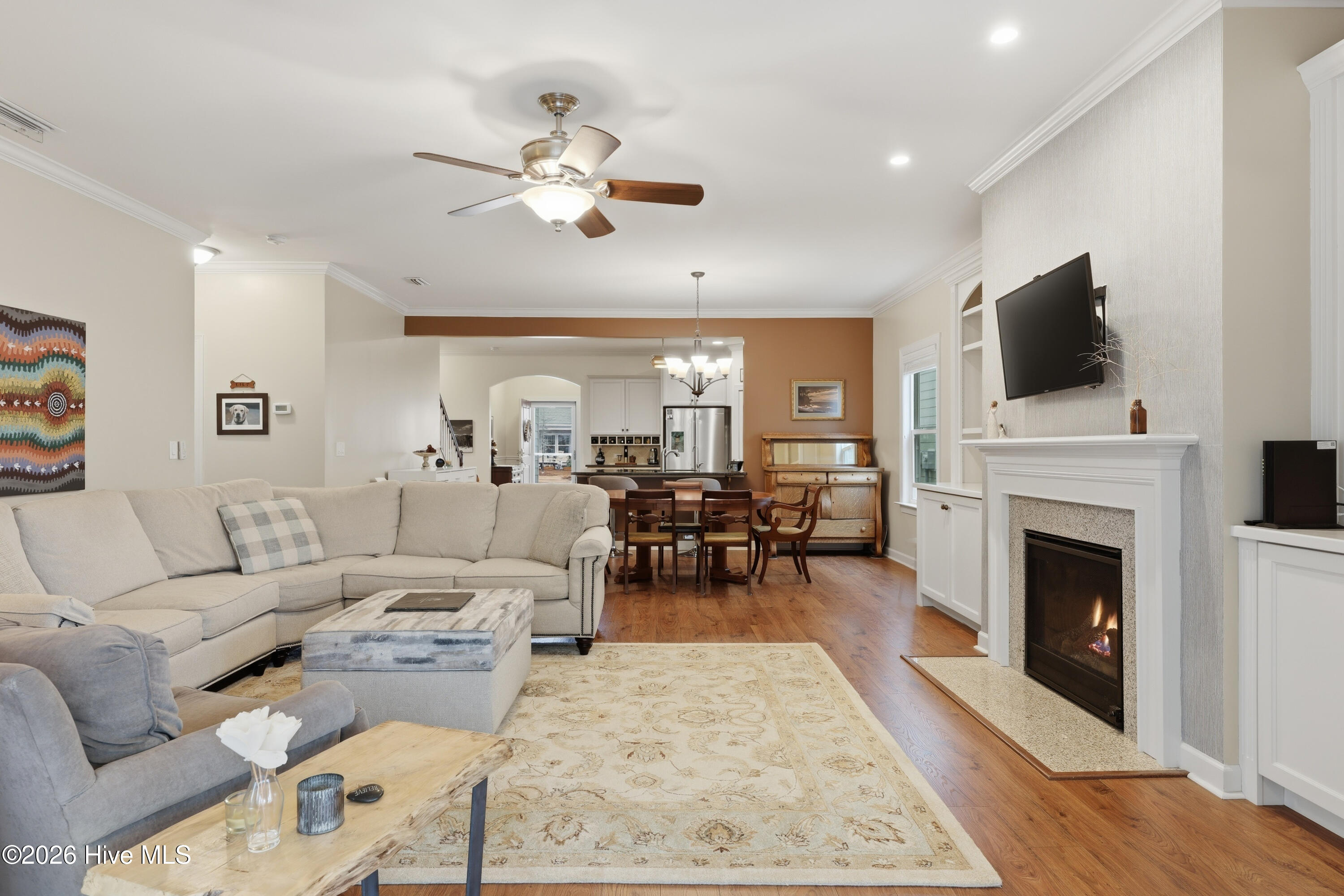 100557965 | Photo 10