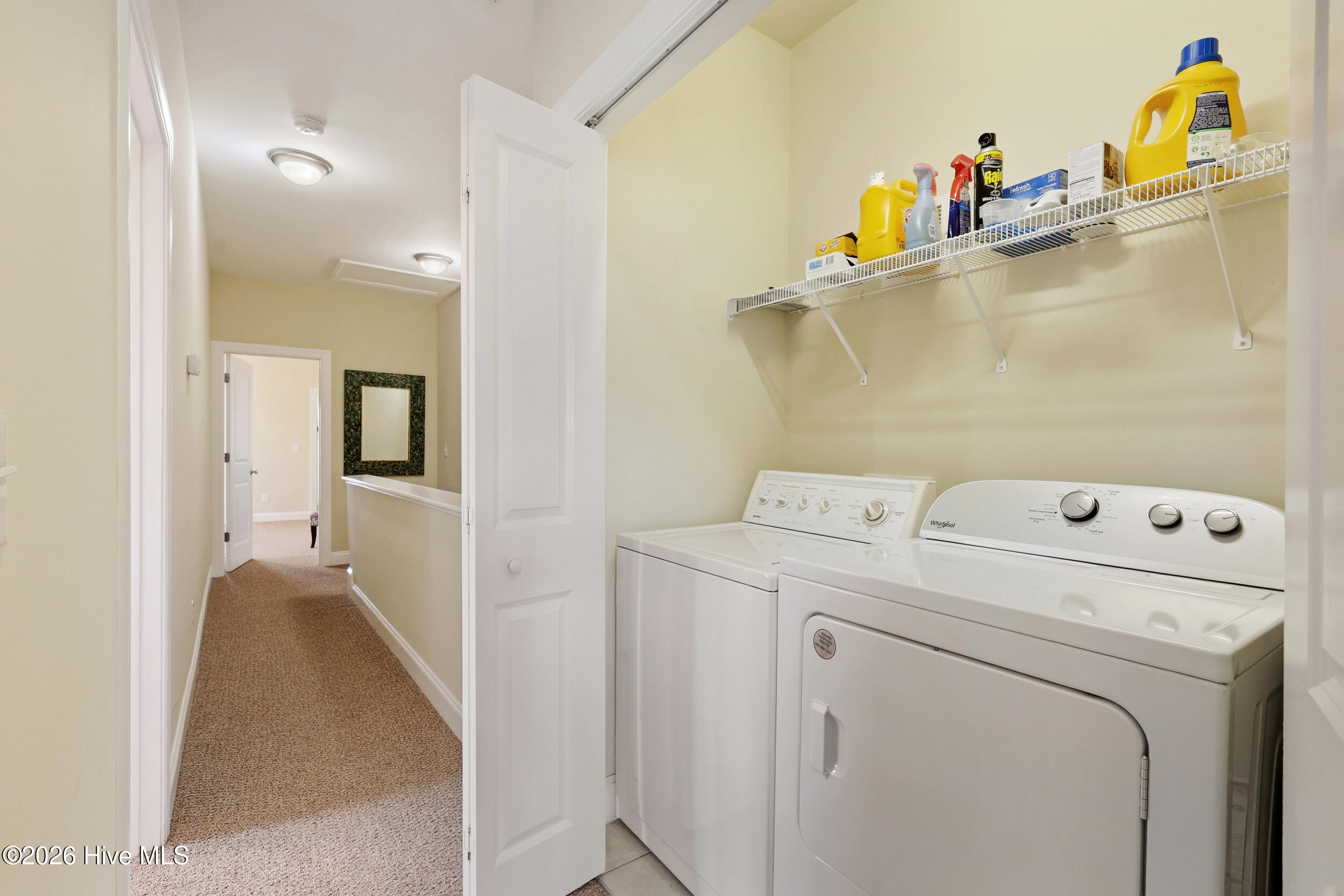 100562364 | Photo 23