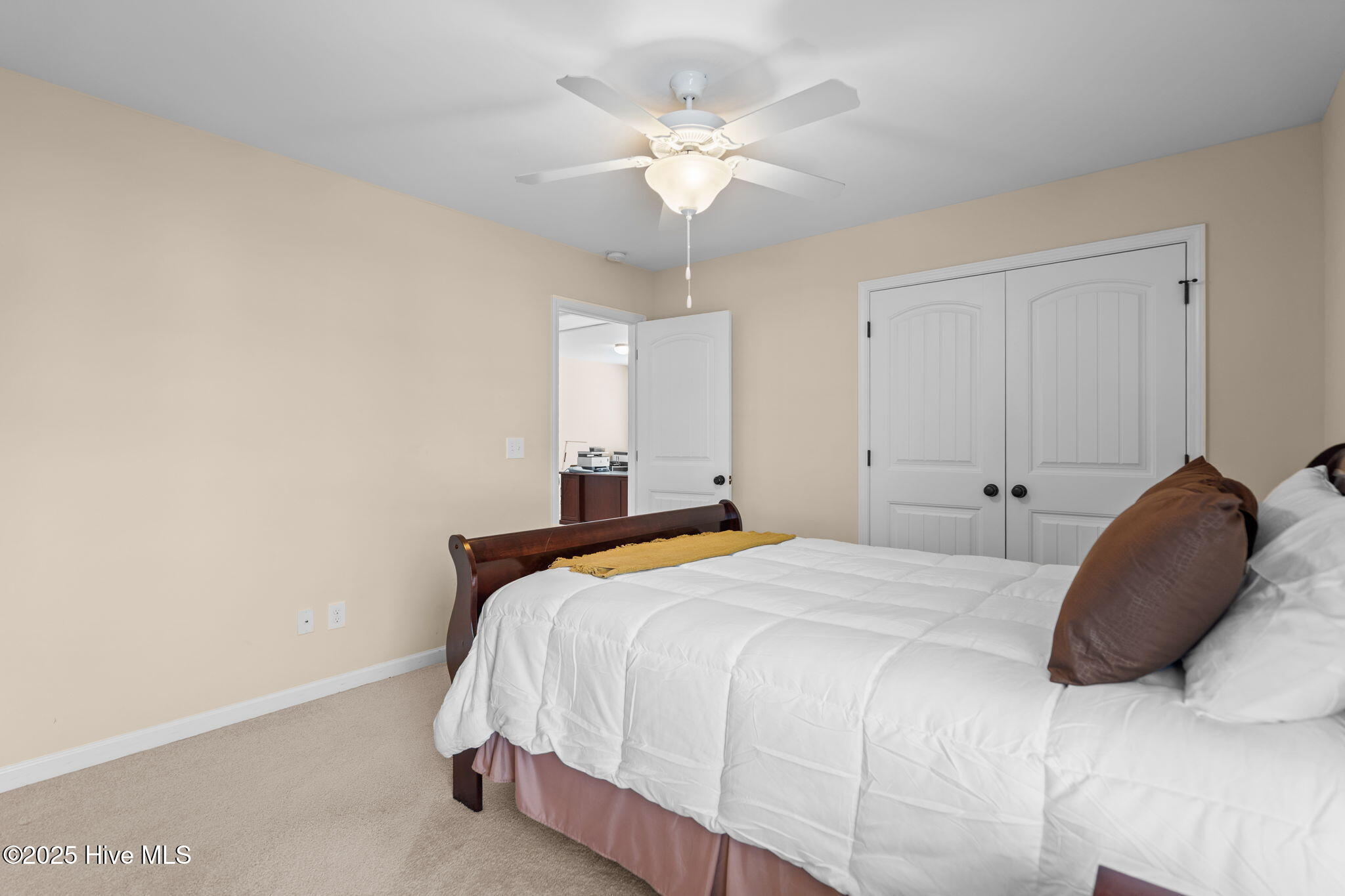 100544048 | Photo 38