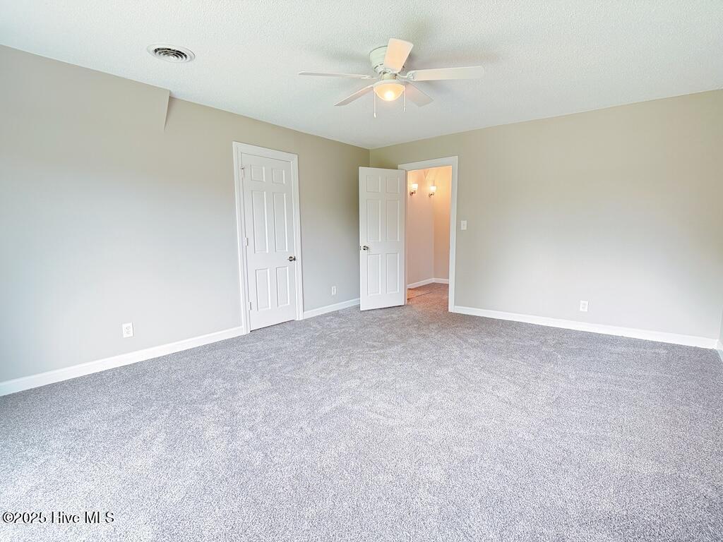 100519170 | Photo 35