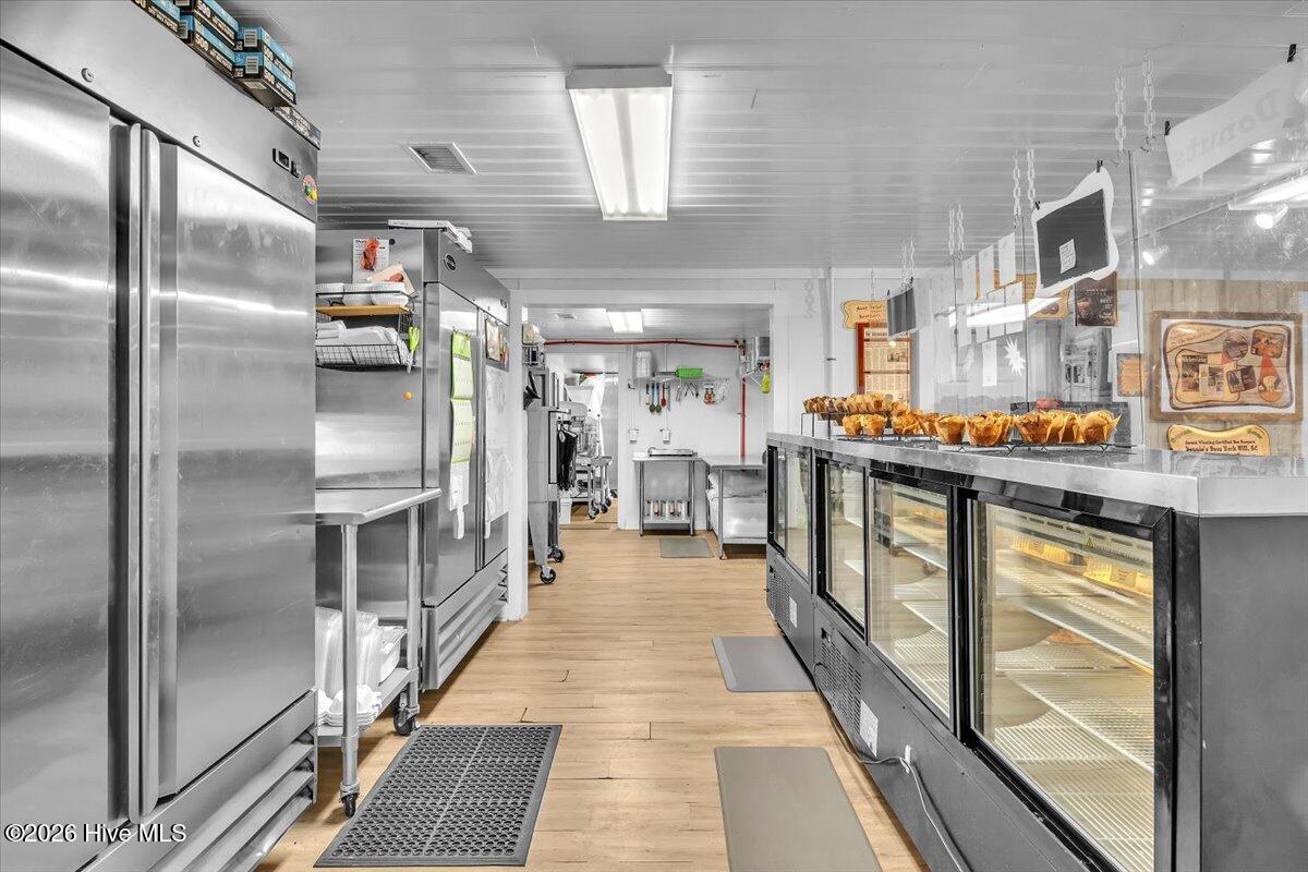 100551902 | Photo 37