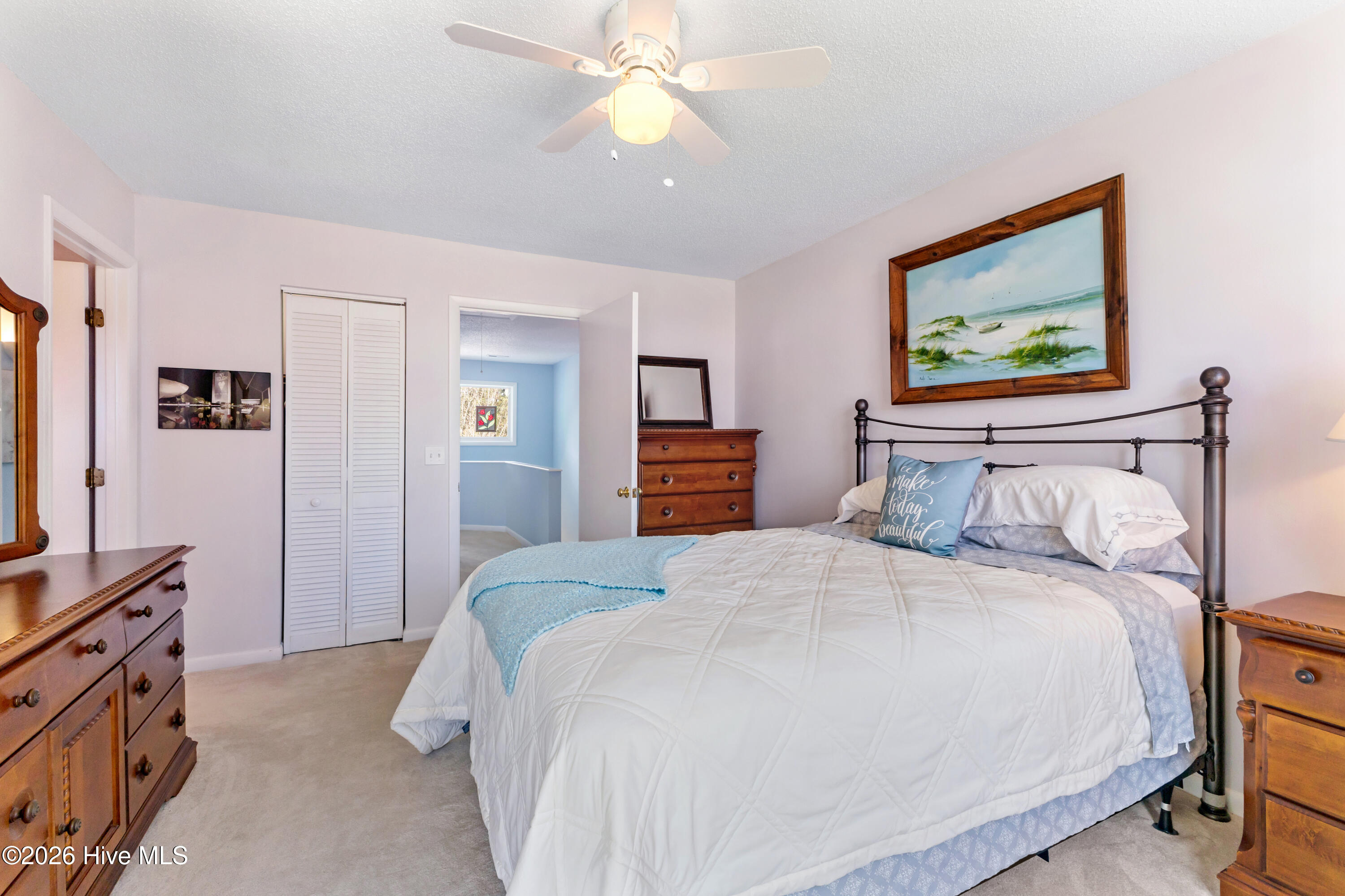 100562727 | Photo 15