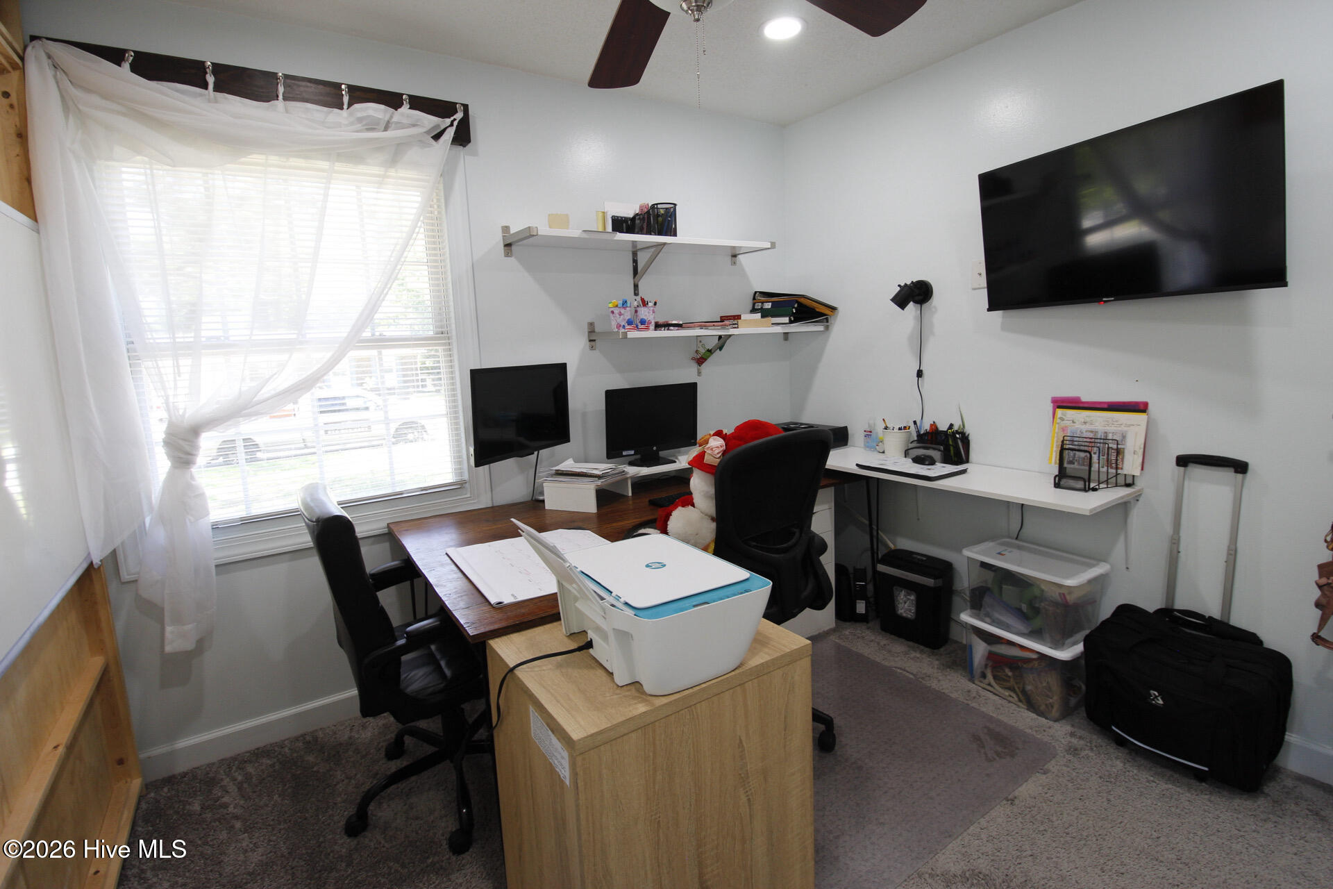 100569705 | Photo 20