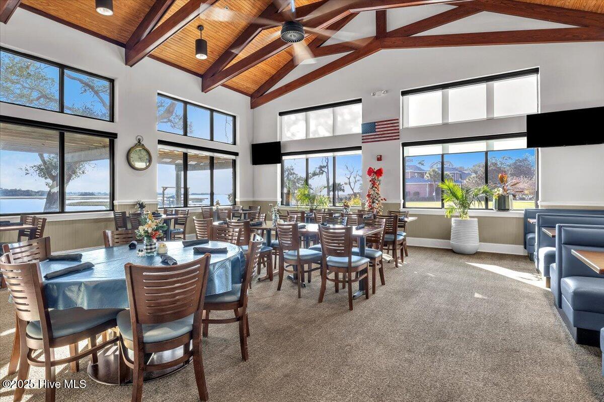 100544384 | Photo 46