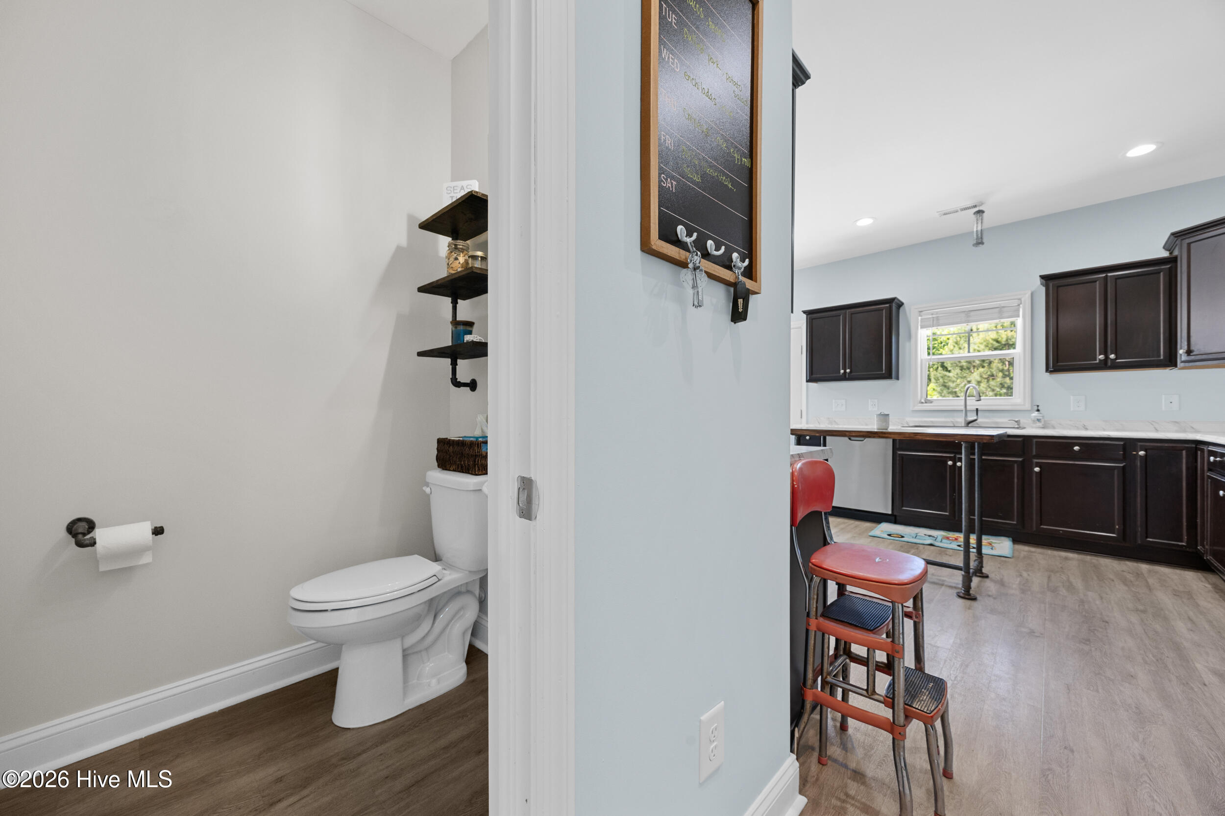 100571452 | Photo 13