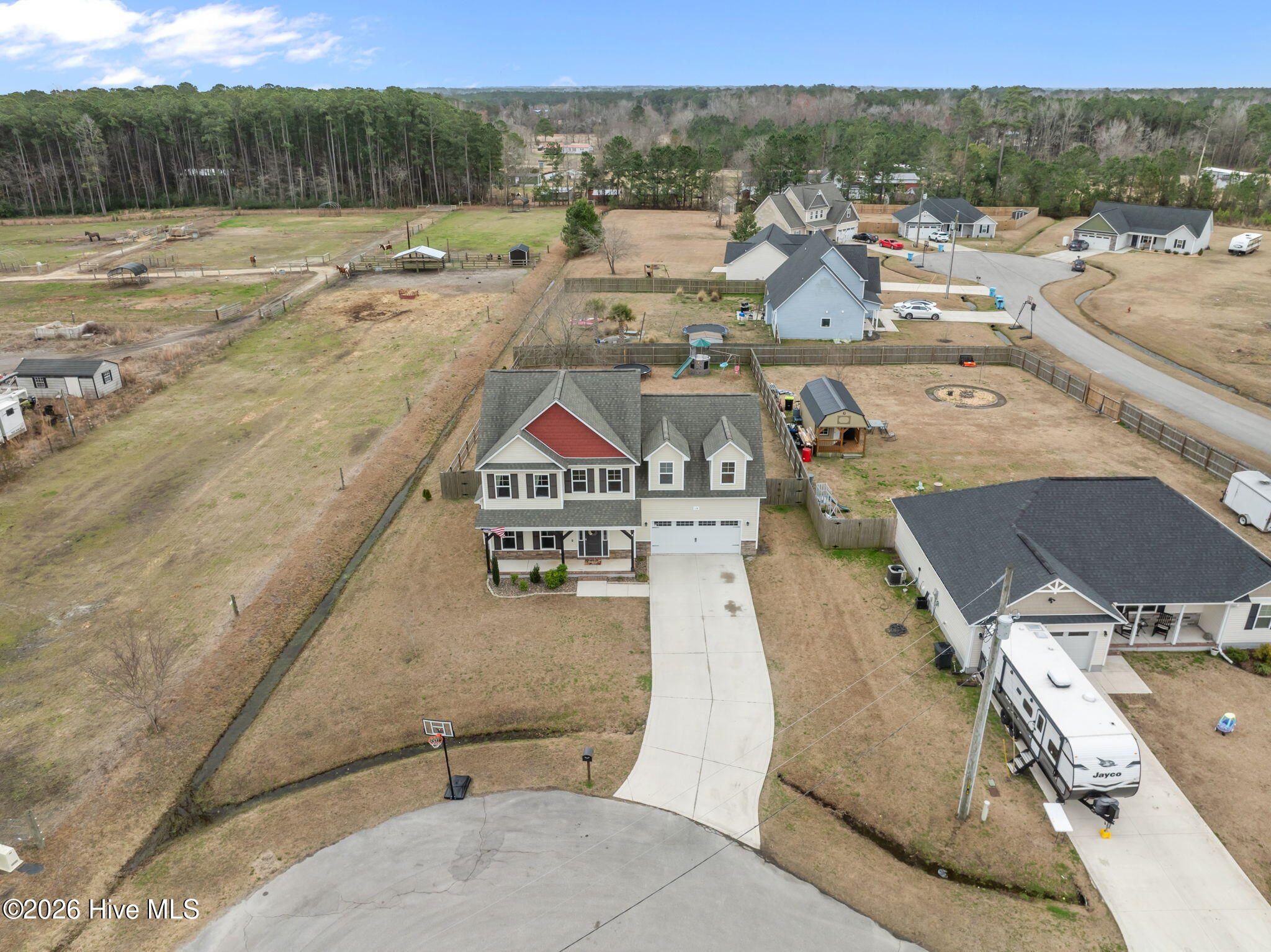 100557643 | Photo 54