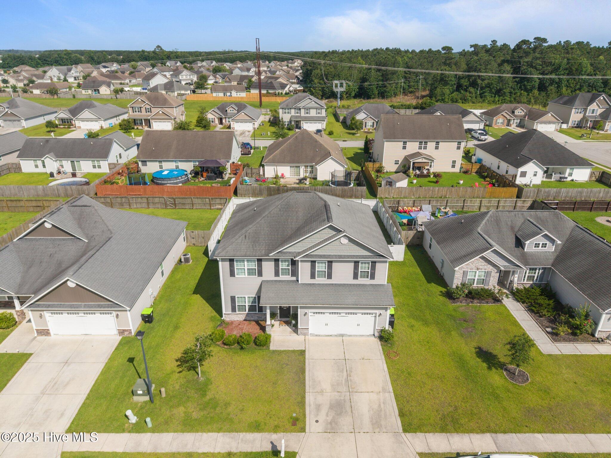 100555918 | Photo 50