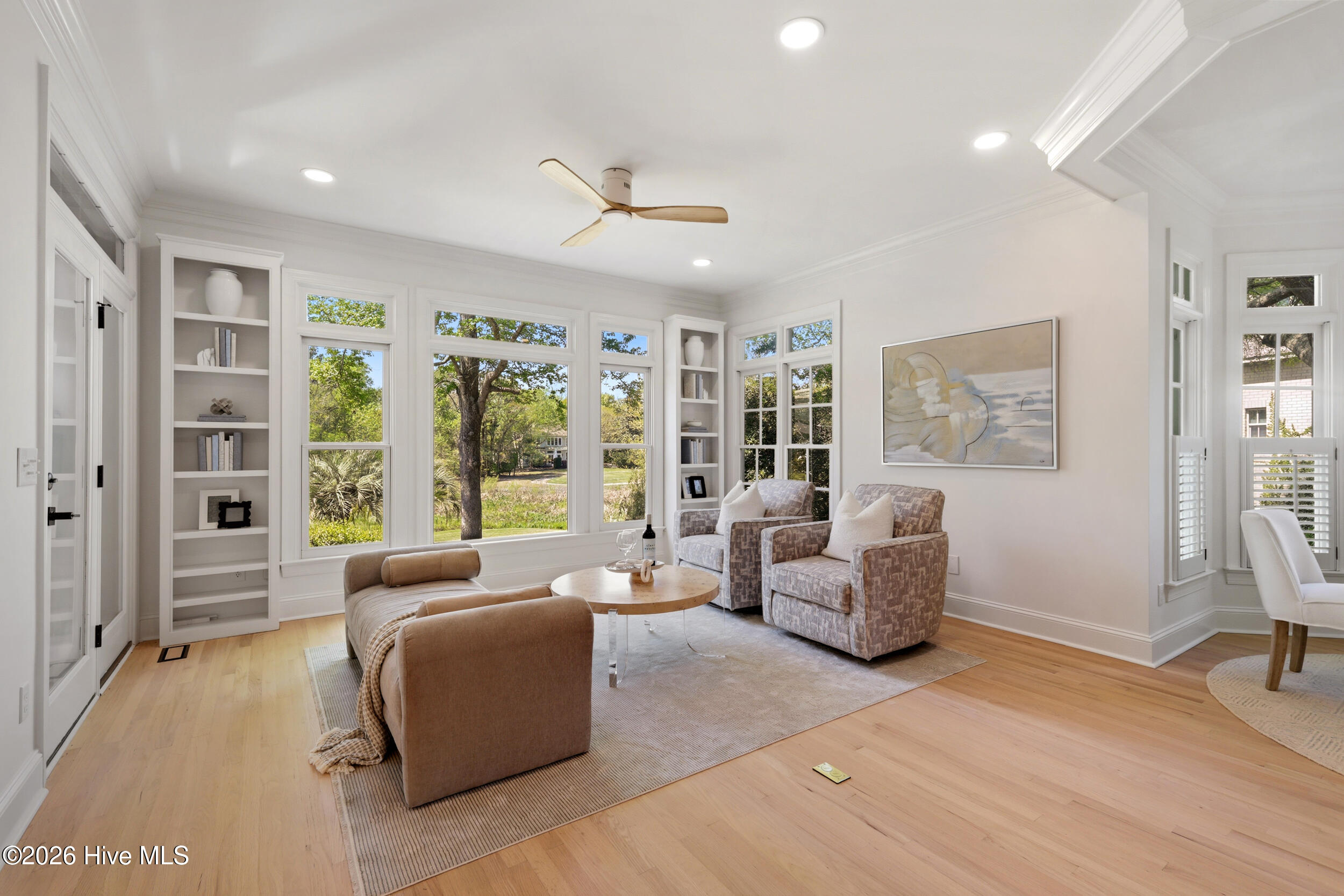 100540721 | Photo 30