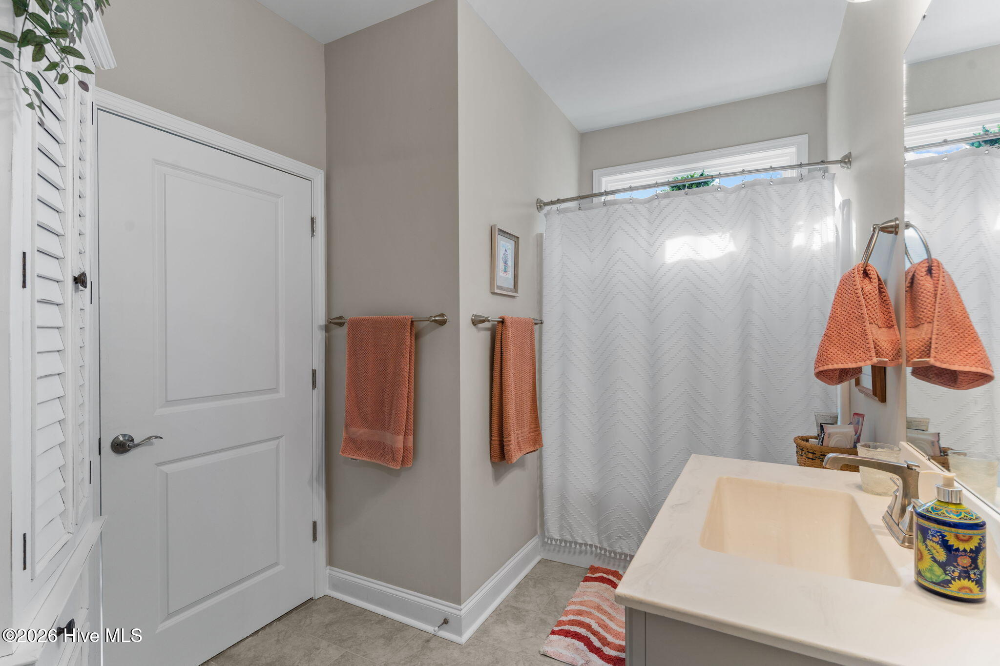 100559124 | Photo 34