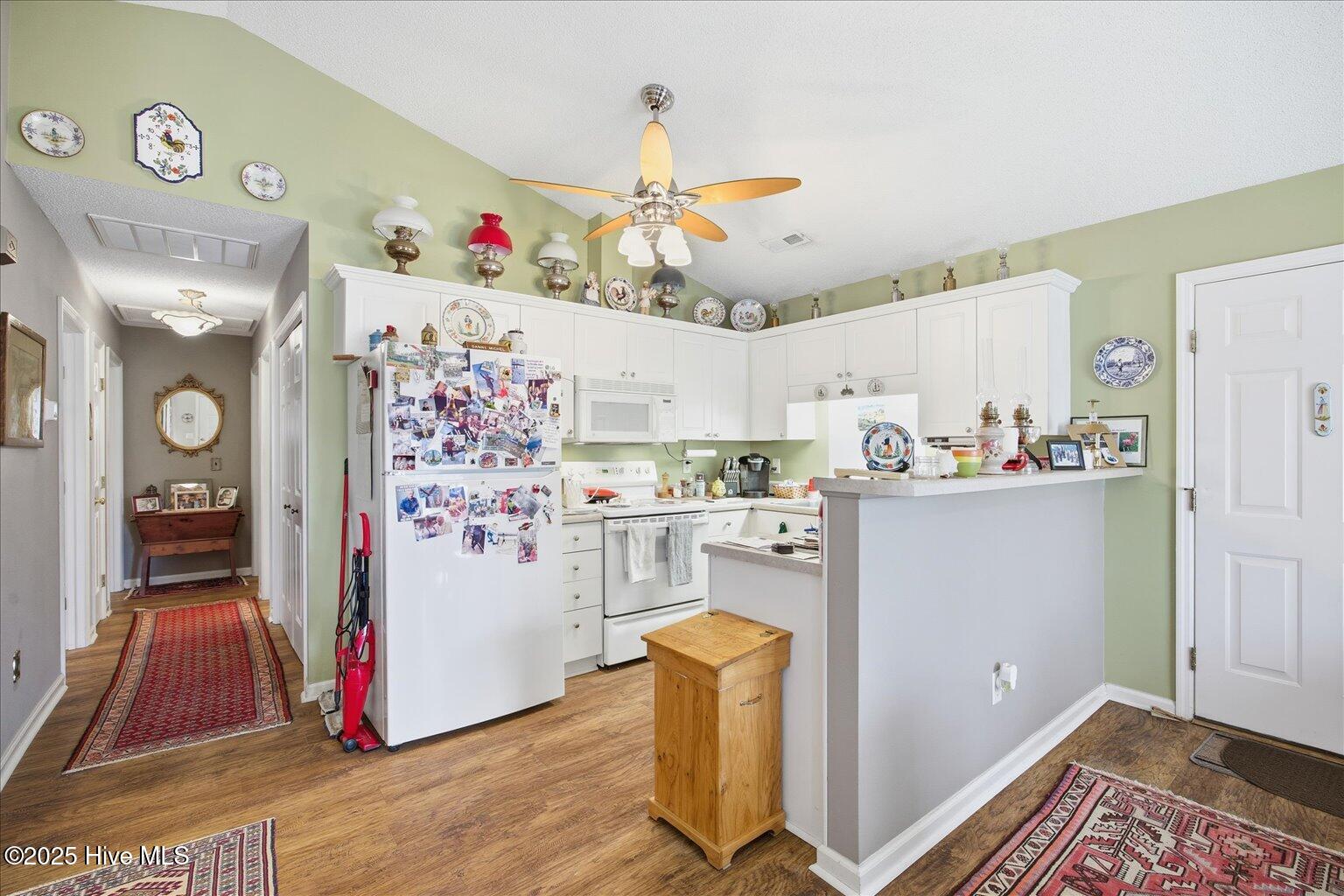 100543626 | Photo 15