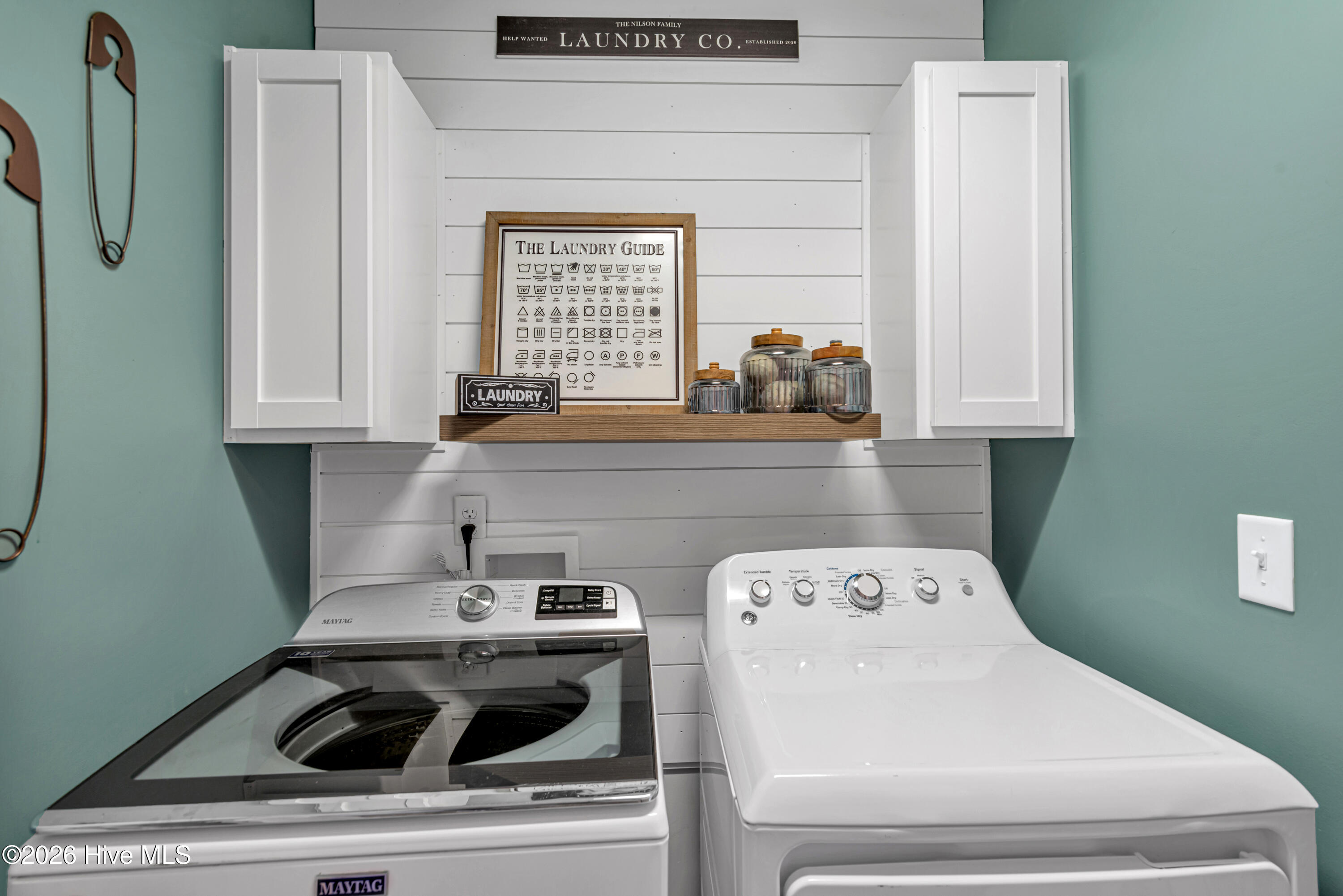 100558524 | Photo 23