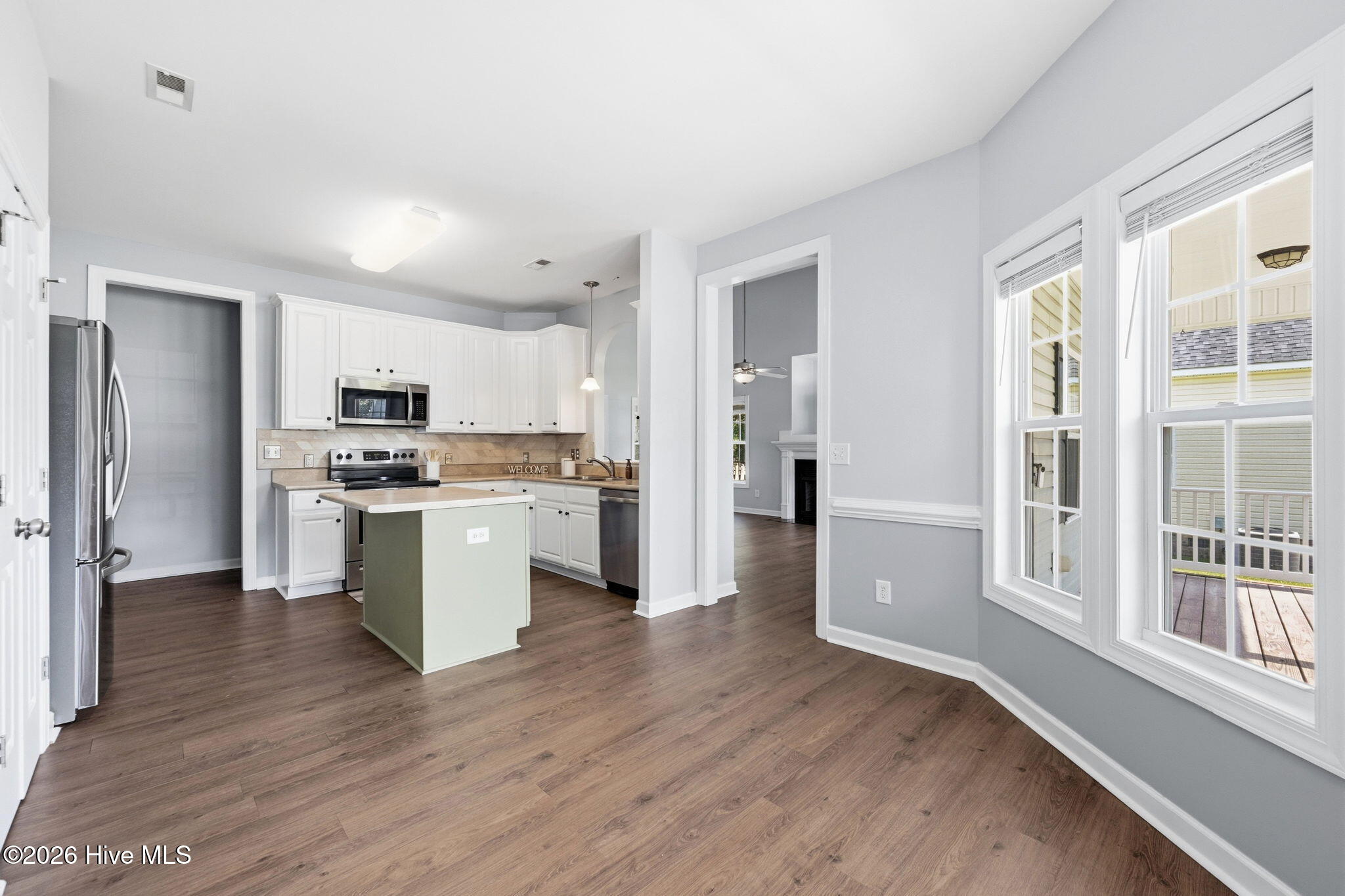 204 Wedgefield Circle,Maple Hill