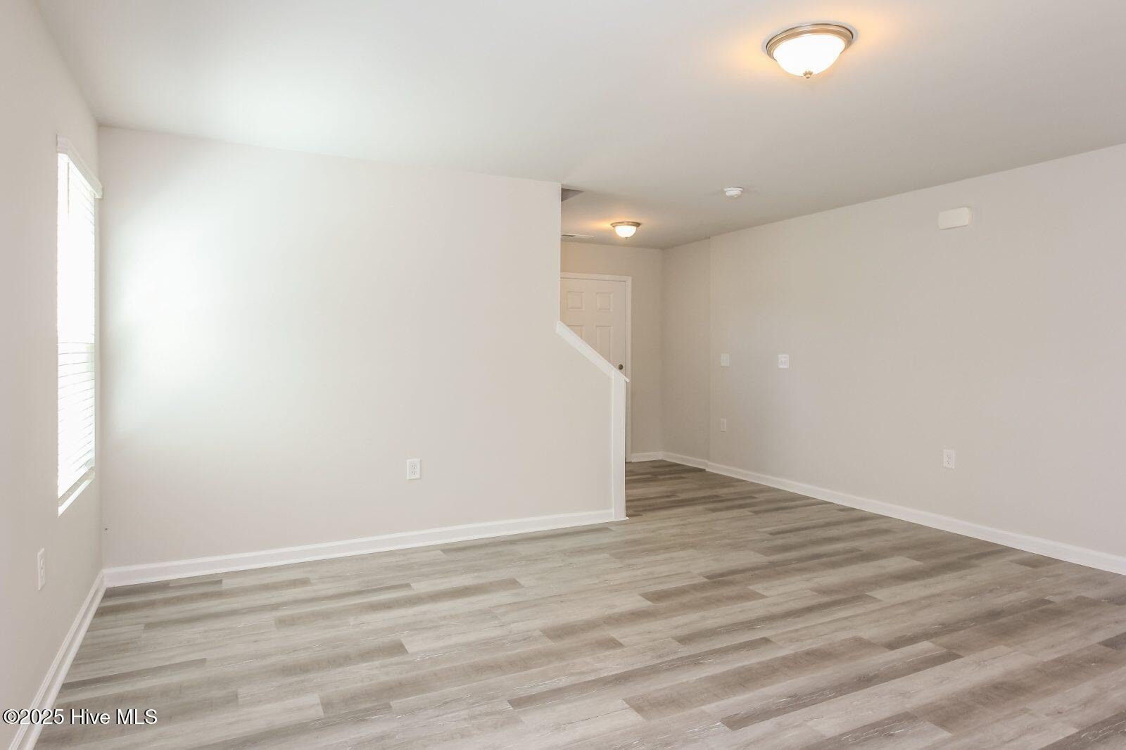 001-photo-living-room-12719862