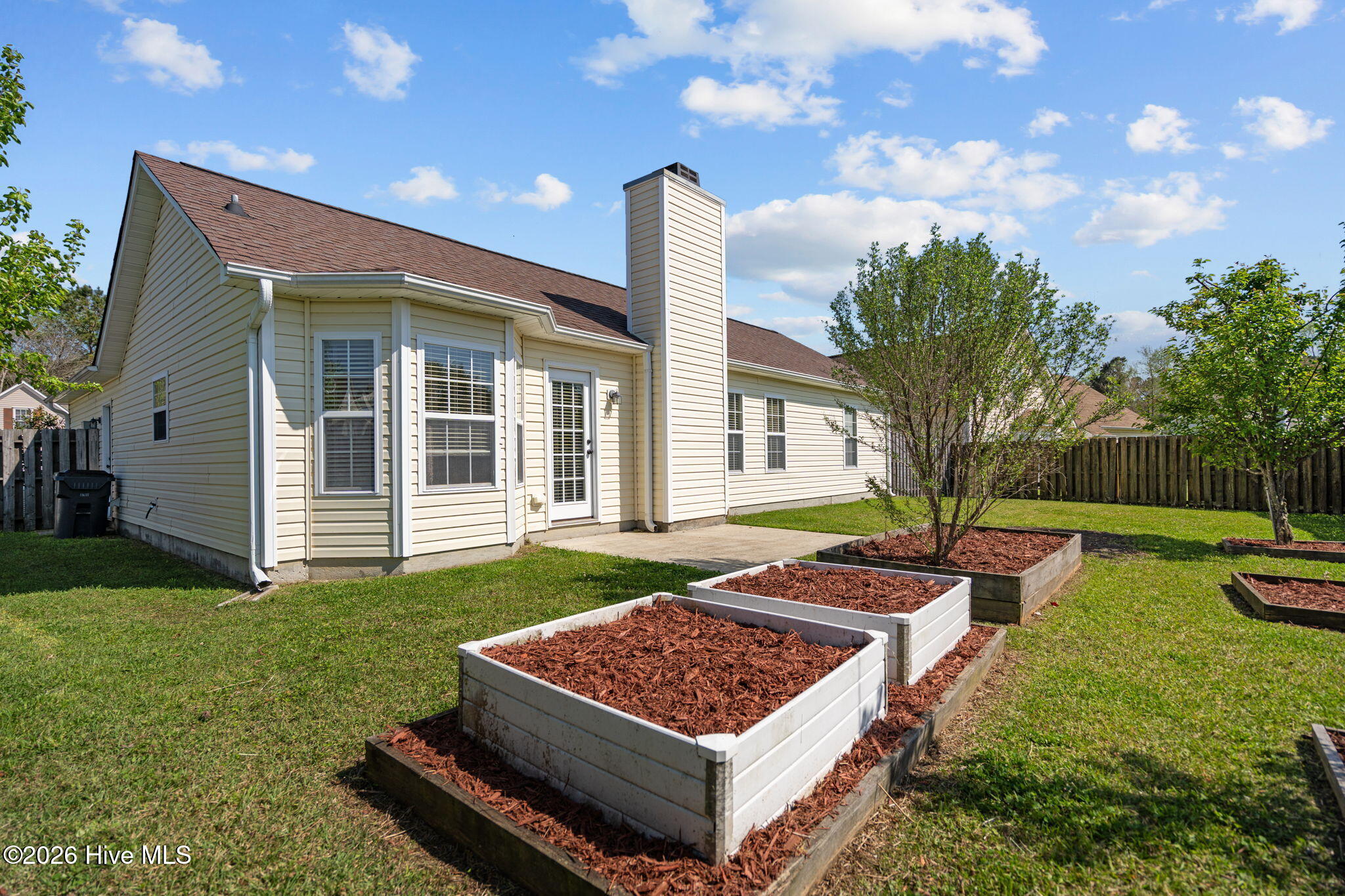 100563369 | Photo 14