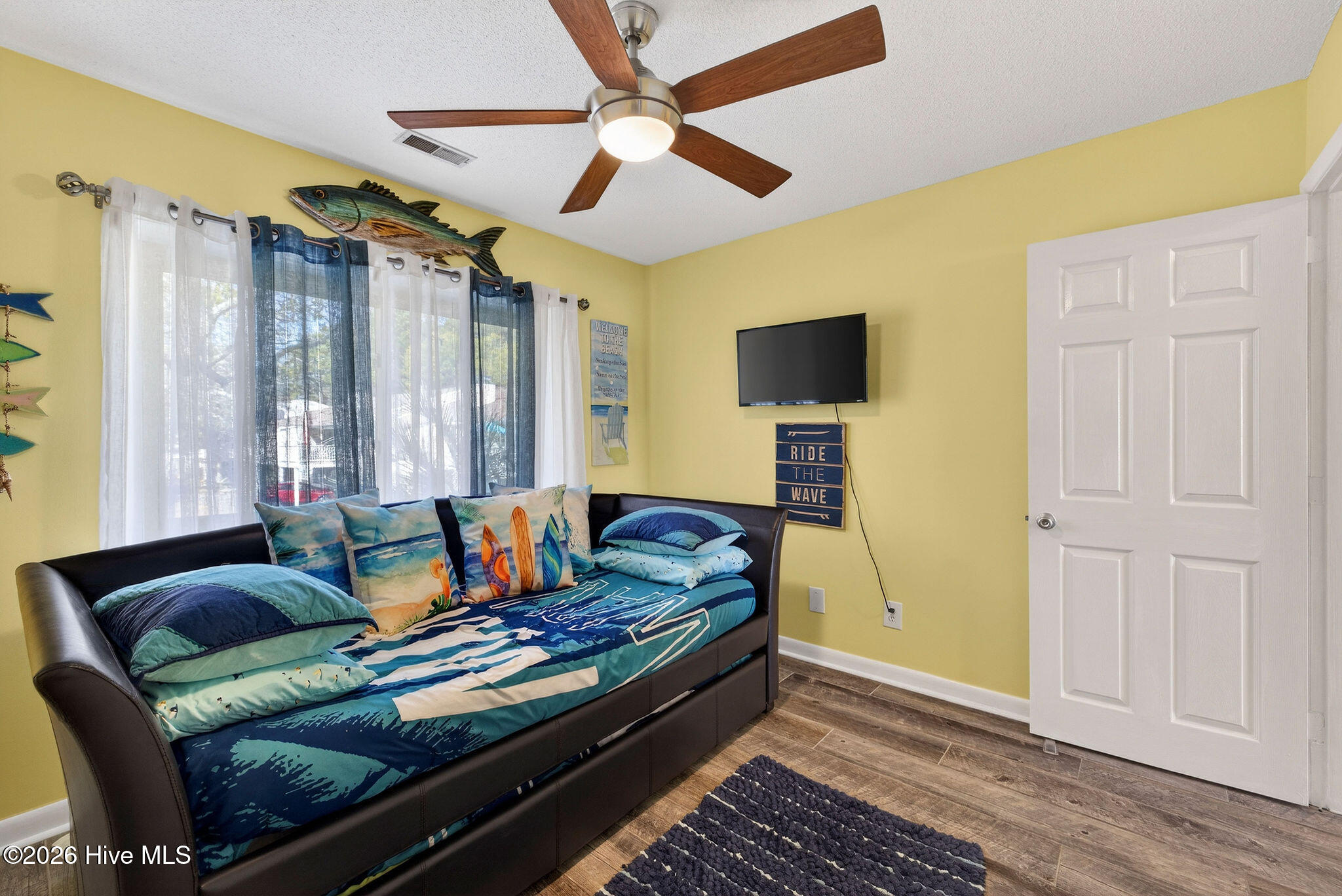 100564348 | Photo 20