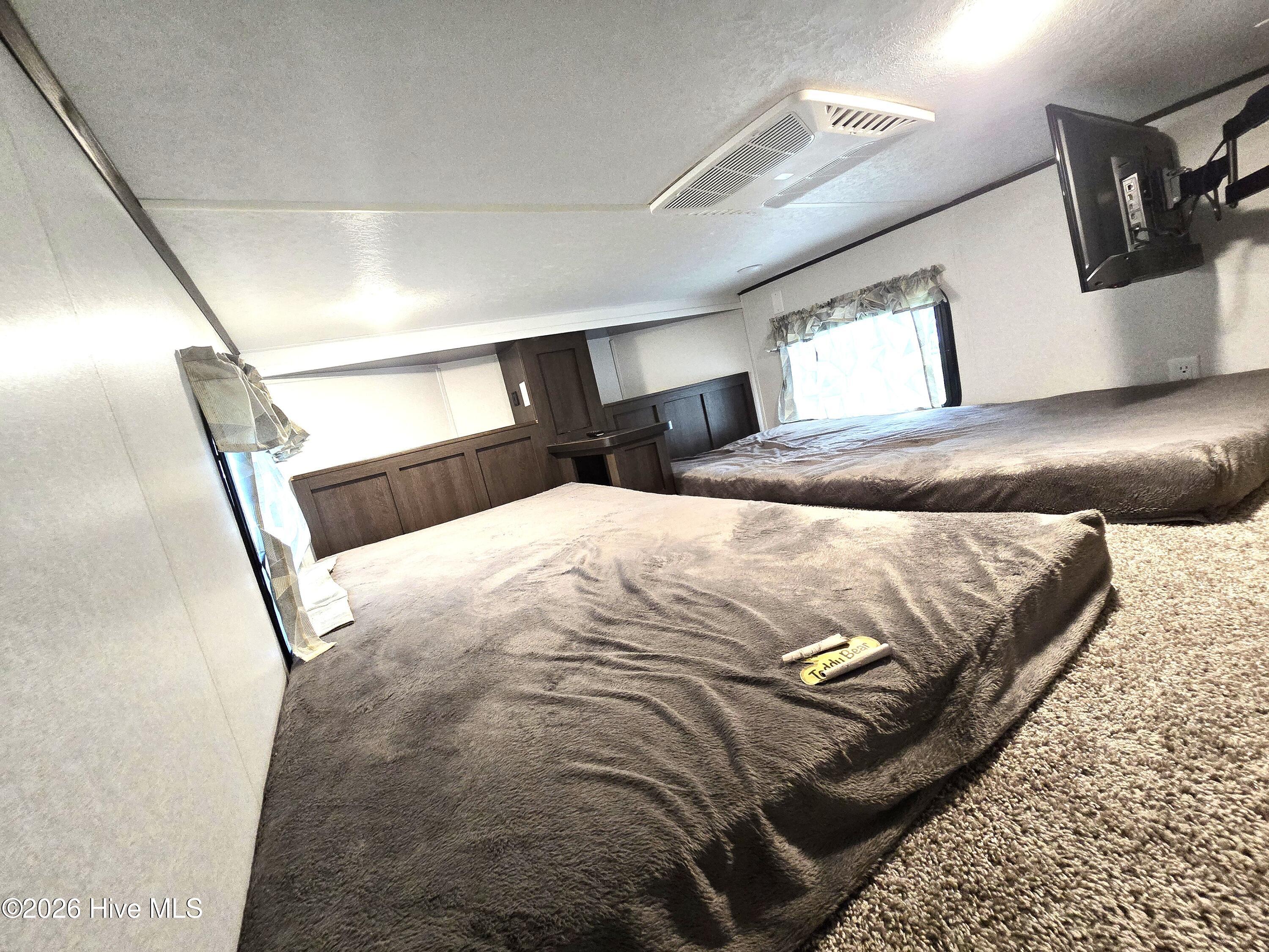 35 Memory Lane,Oriental
