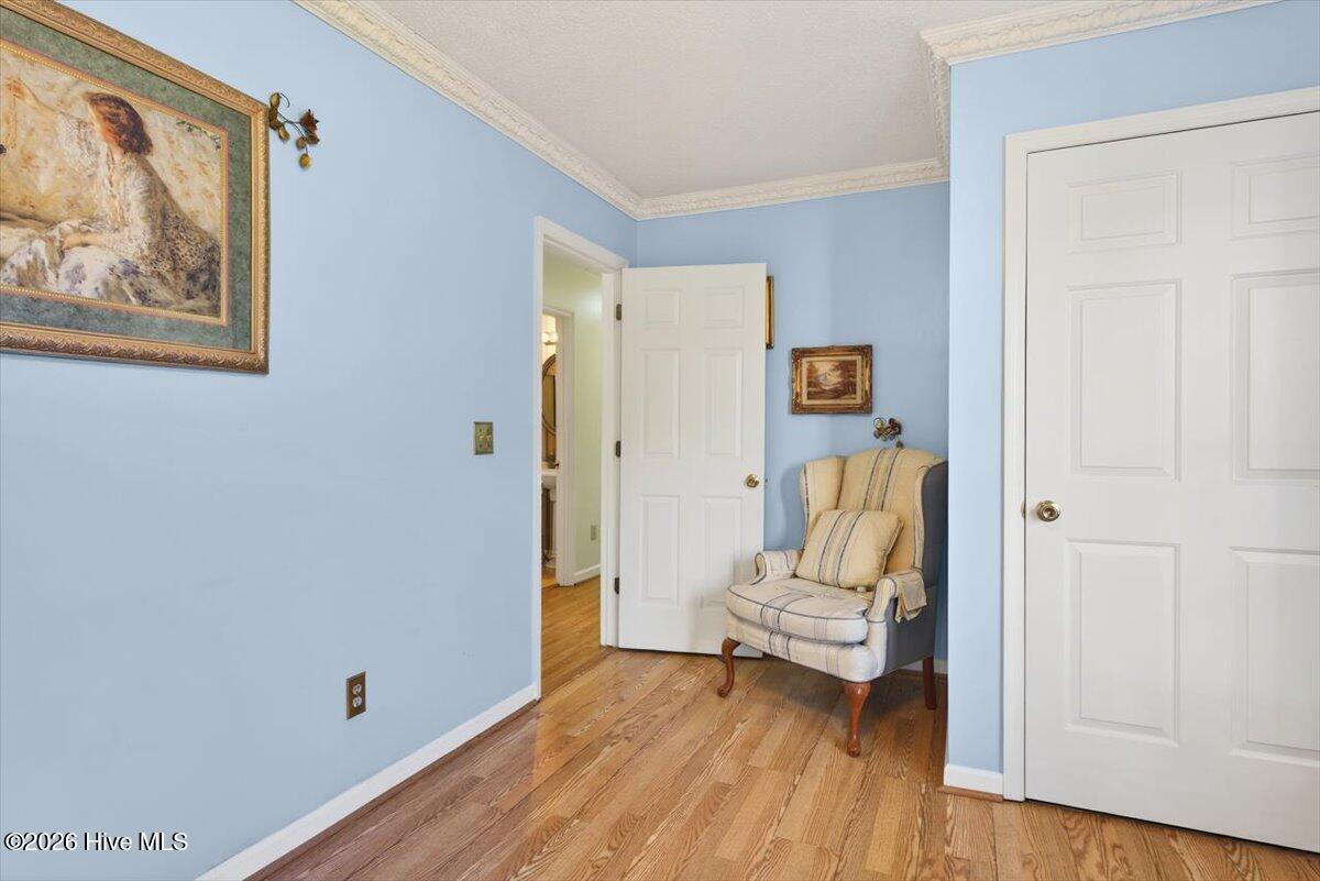 100549937 | Photo 30