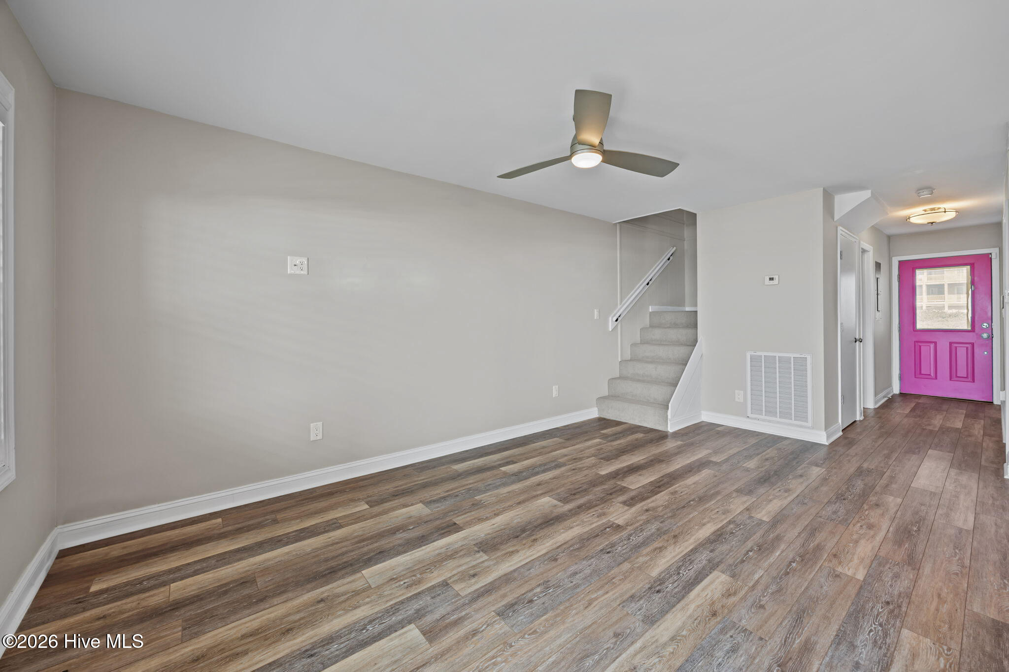 100559652 | Photo 13