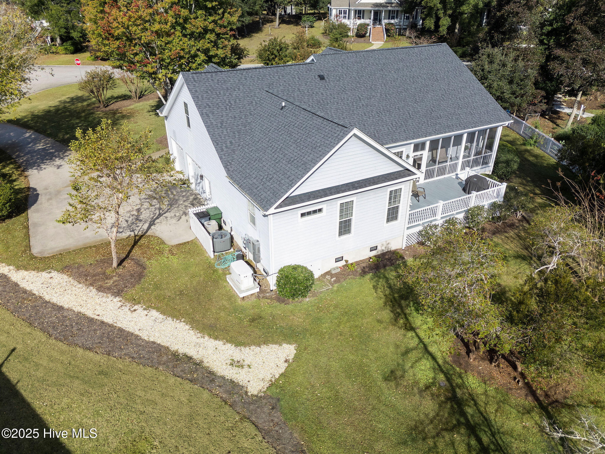 100552412 | Photo 64