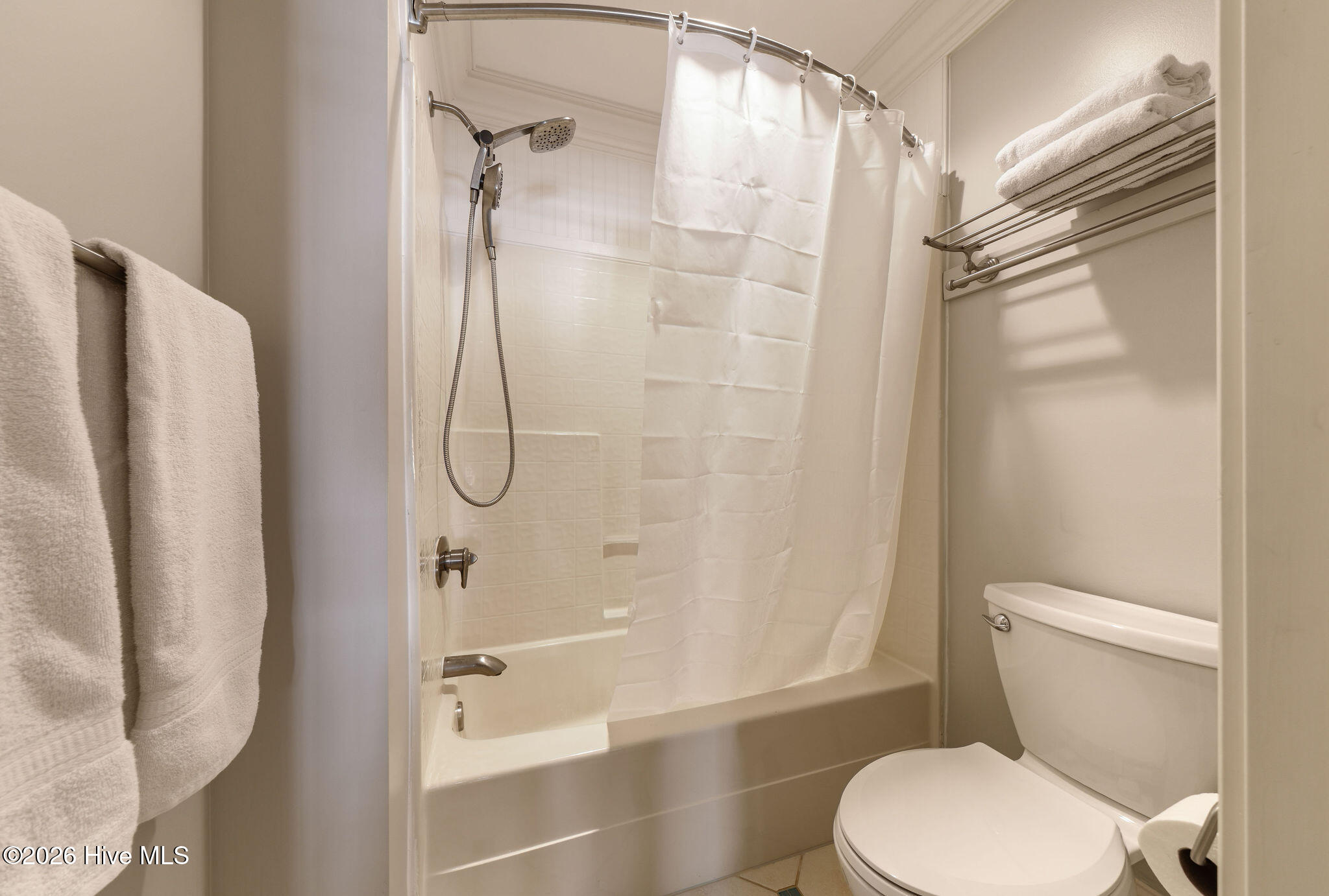 100557018 | Photo 49