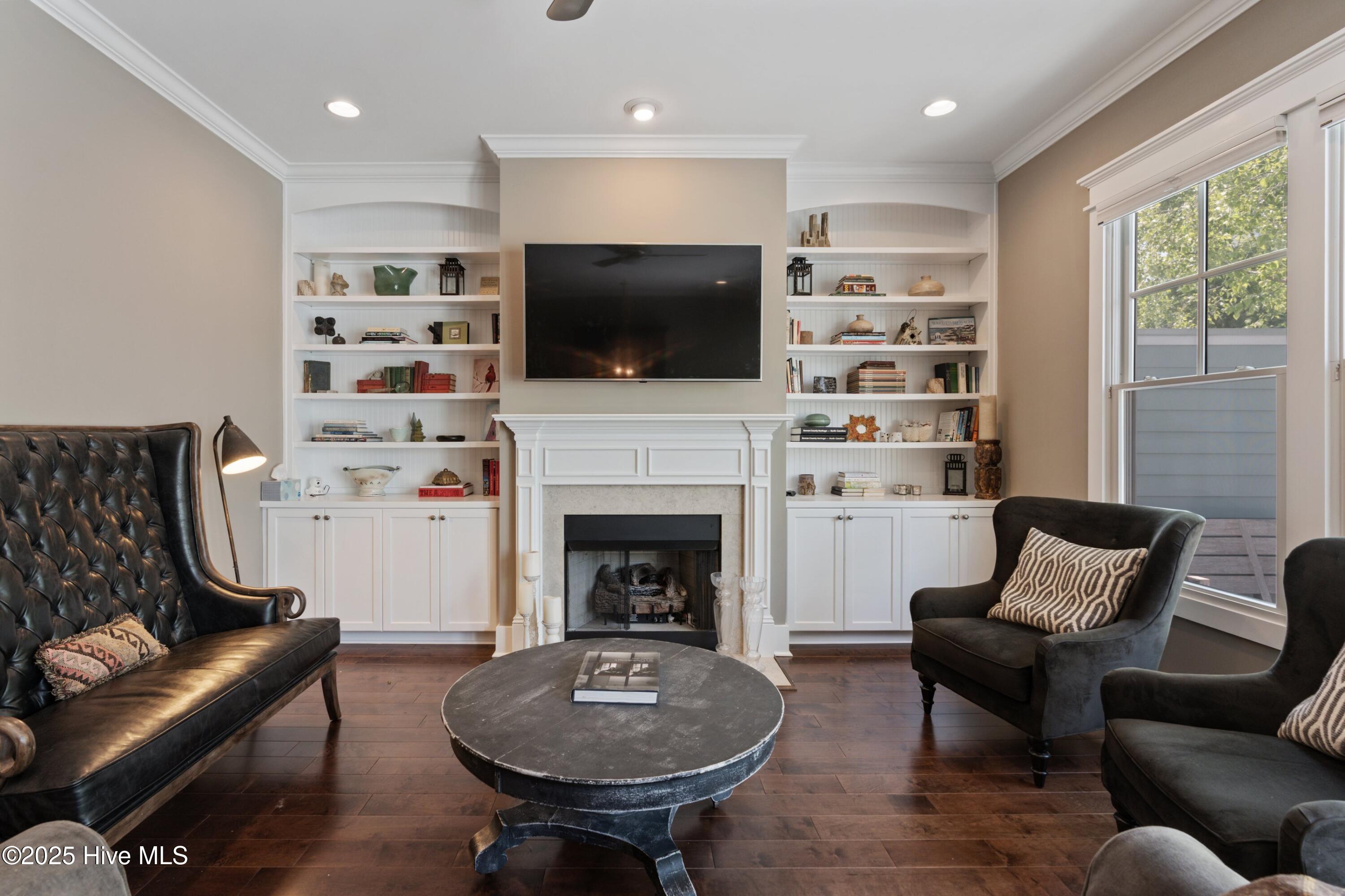 100507237 | Photo 22