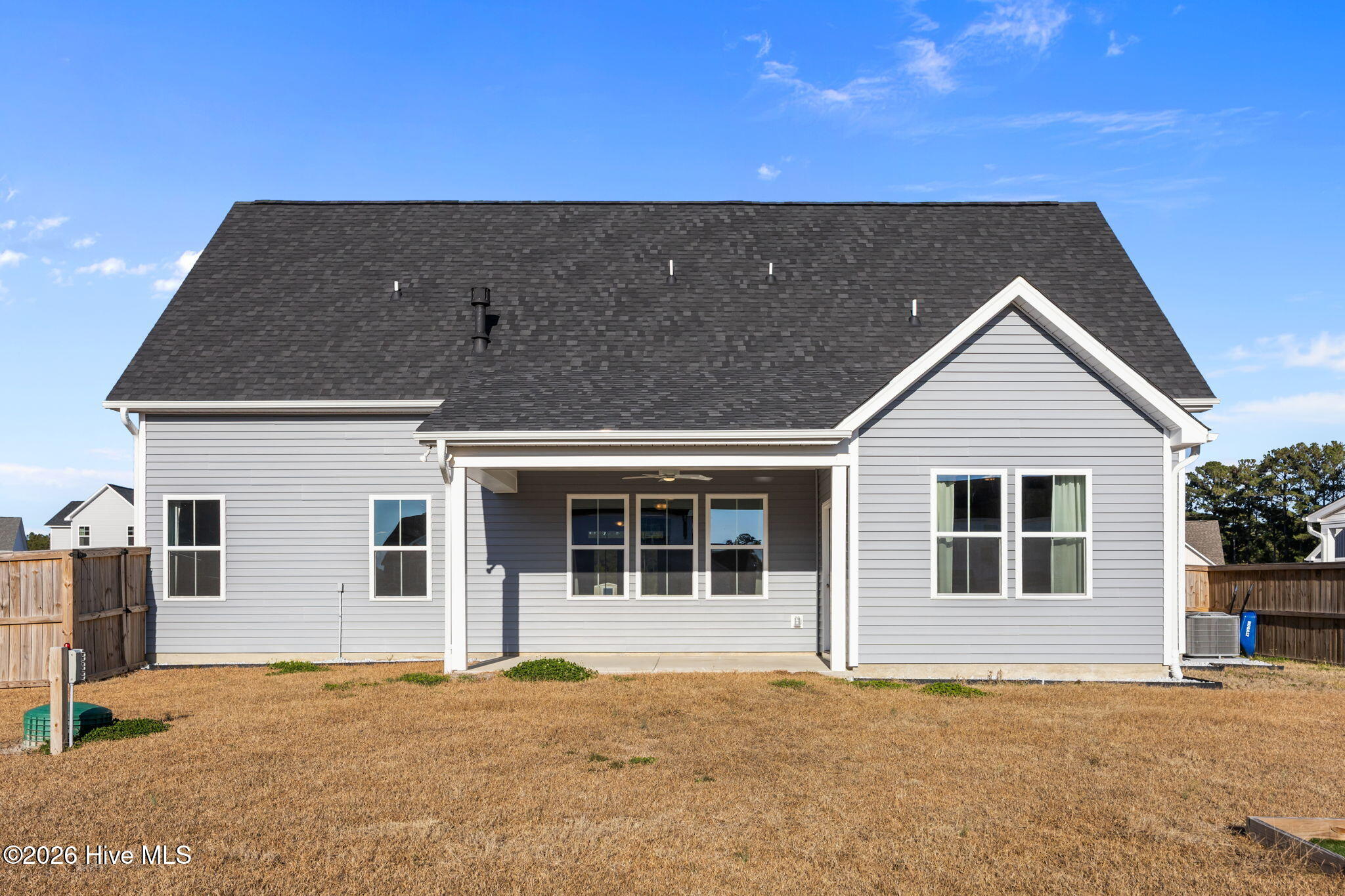 100550505 | Photo 42