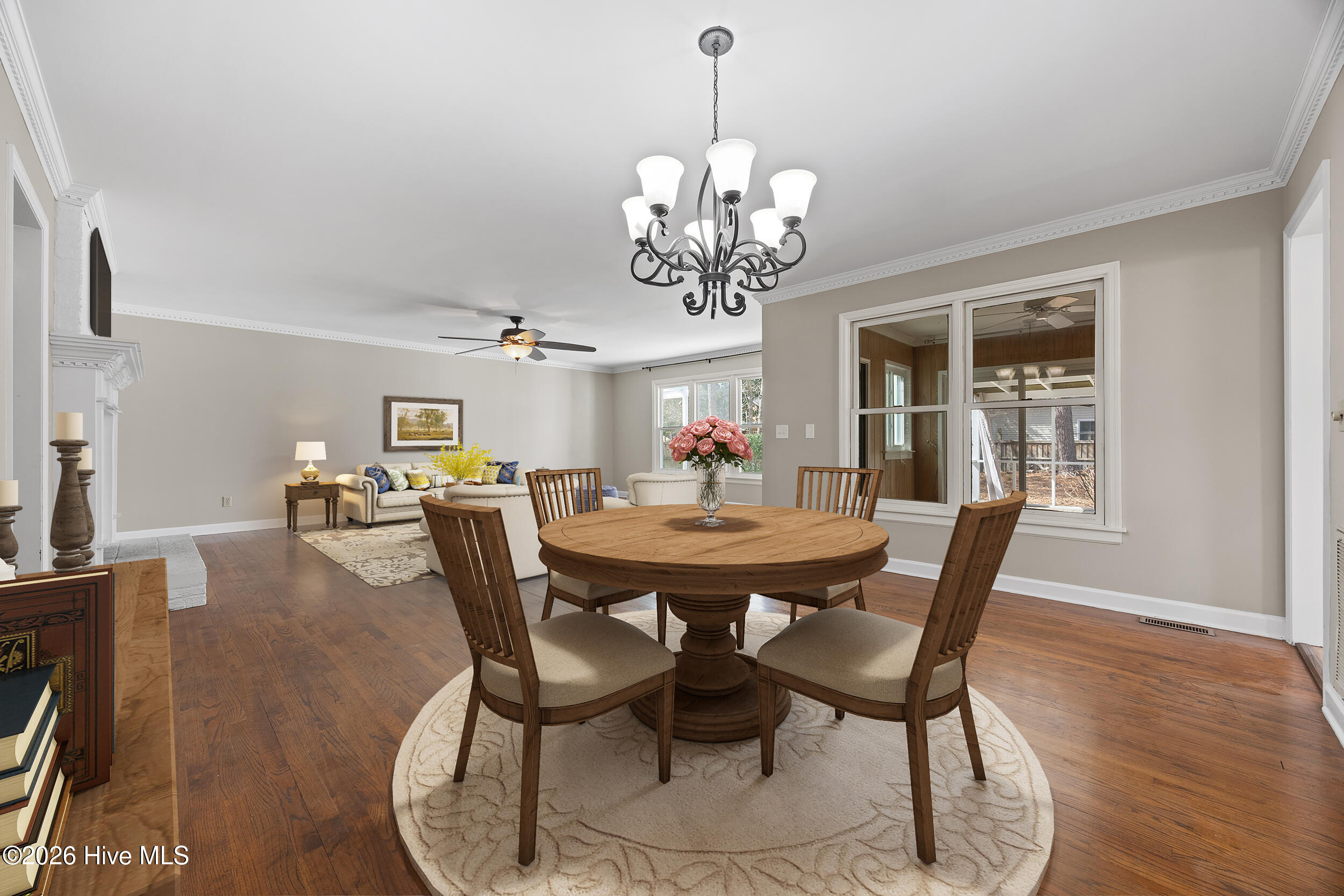 100558264 | Photo 11