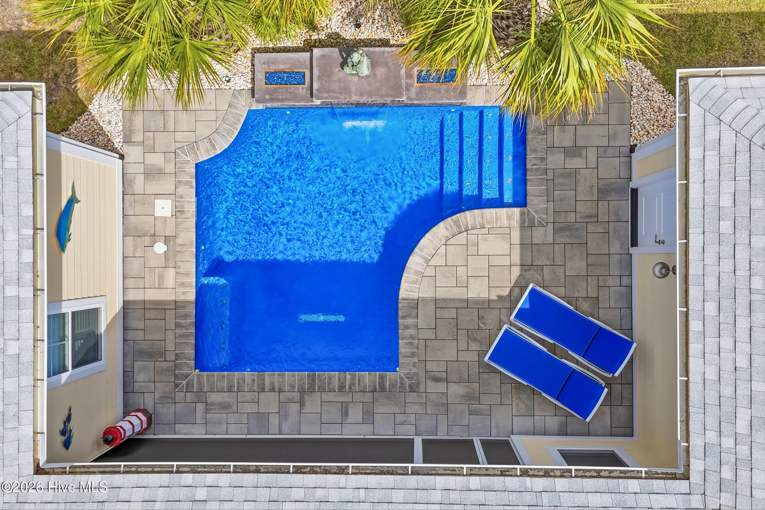 100563402 | Photo 34