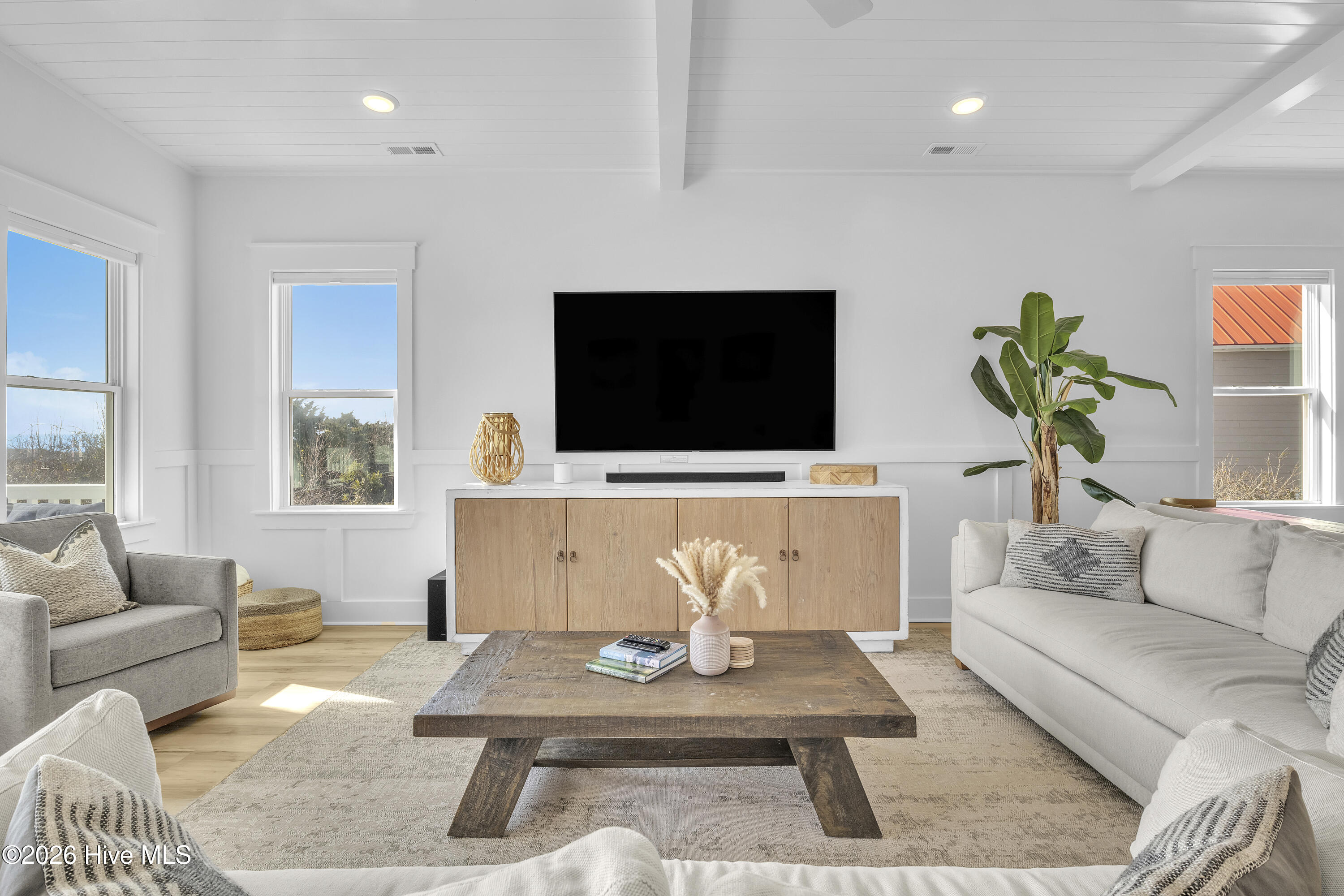 100549565 | Photo 21