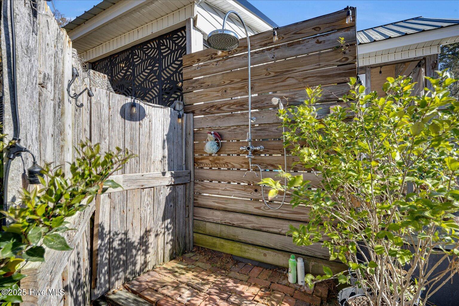 100497695 | Photo 48